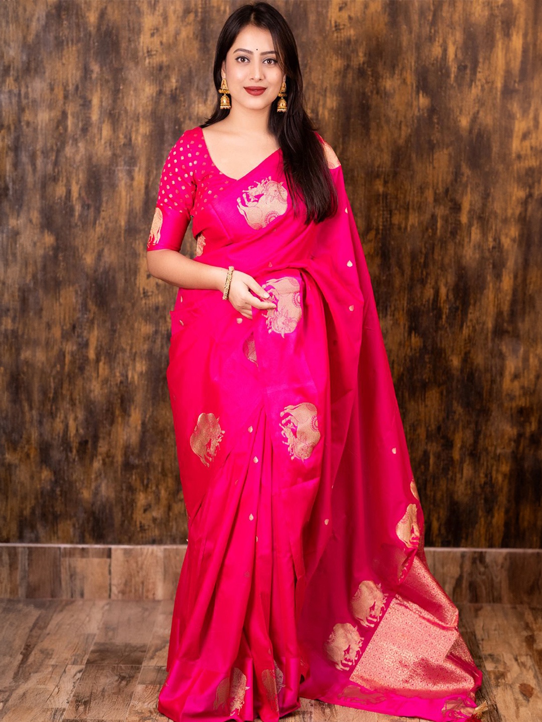 

Mitera Woven Design Zari Silk Blend Banarasi Saree, Pink