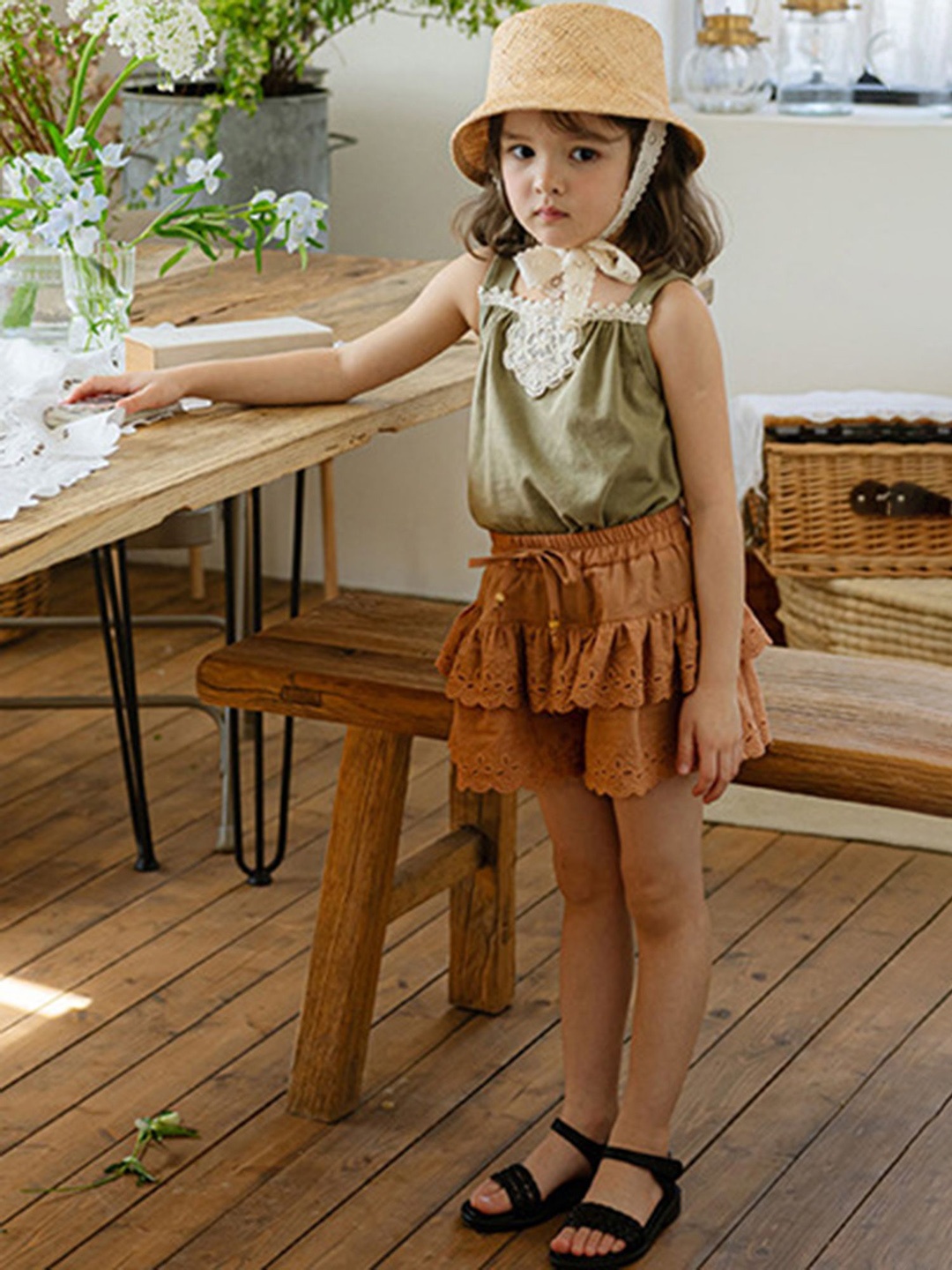 

LULU & SKY Girls Printed High-Rise Shorts, Brown