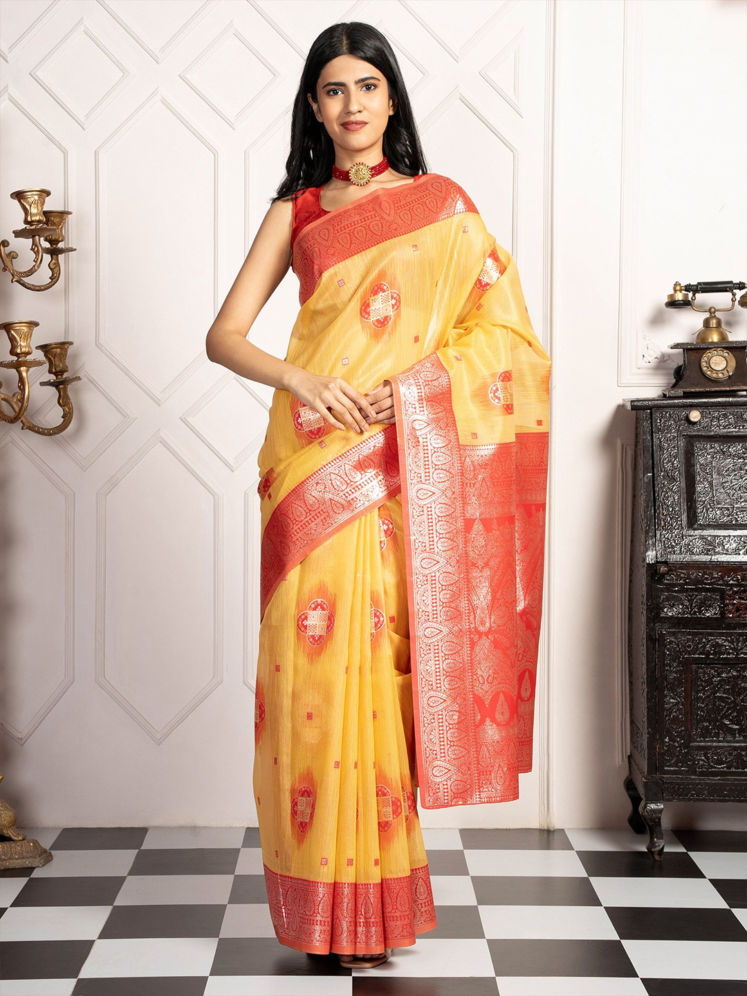 

MIMOSA Woven Design Zari Art Silk Kanjeevaram Saree With Blouse Piece, Gold