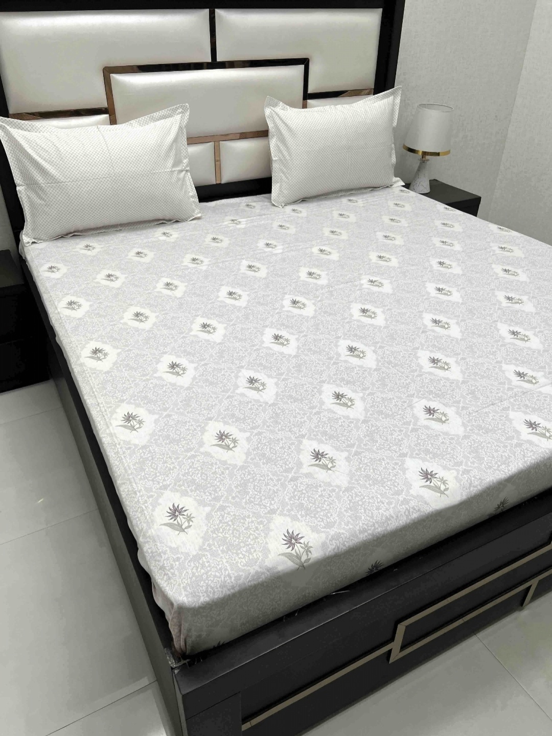 

Pure Decor Lifestyle Grey Floral Printed Pure Cotton 300TC King Bedsheet Set 2.78 x 2.73m