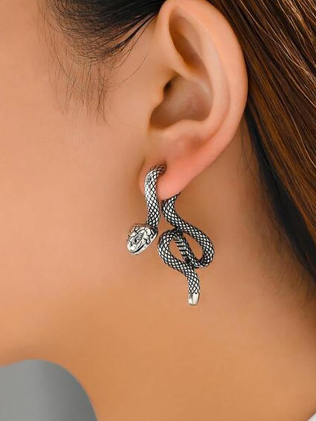 

StyleCast x Revolte Classic Studs Earrings, Silver