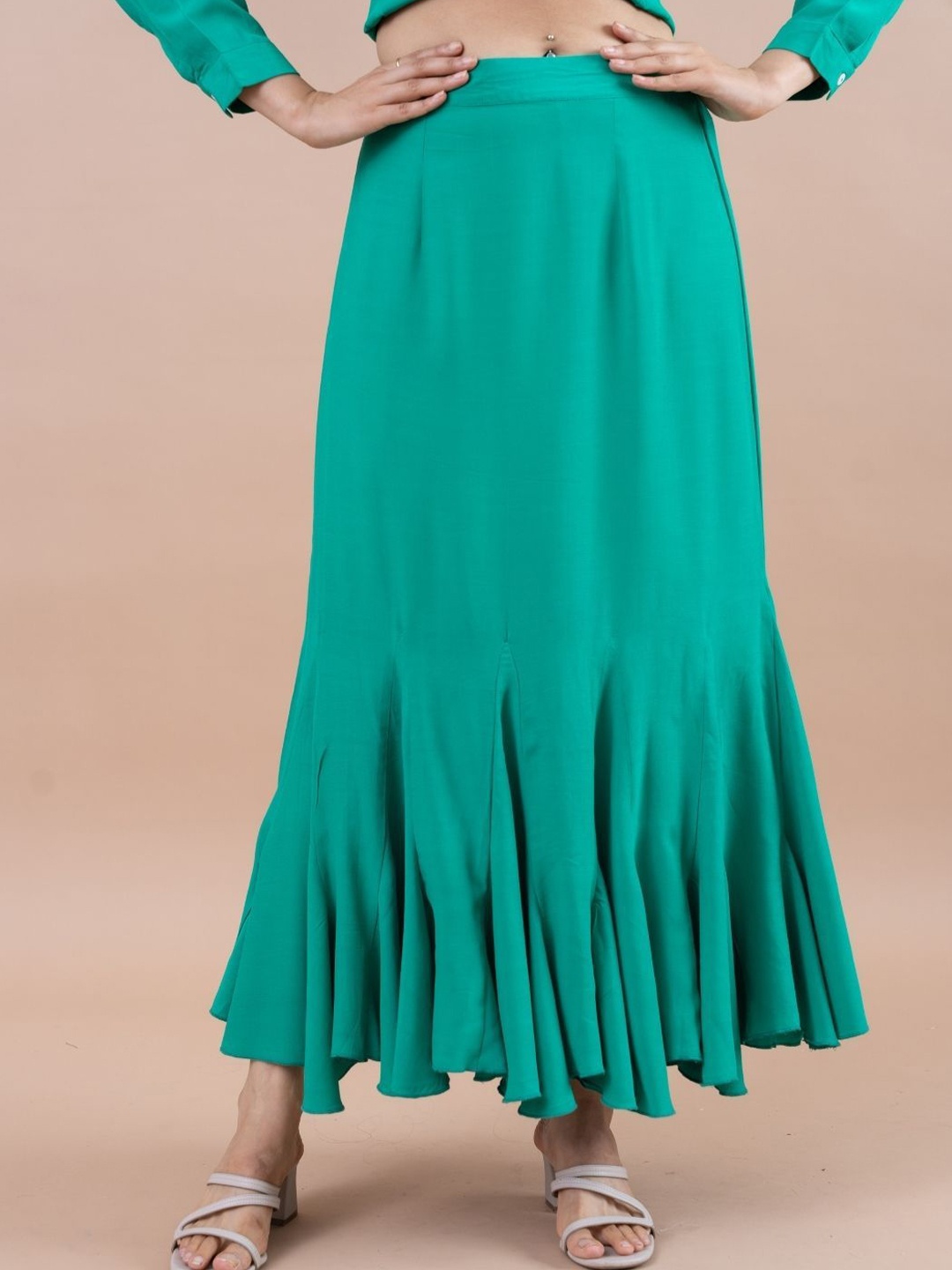 

Komarri U Flared Maxi Skirt, Green