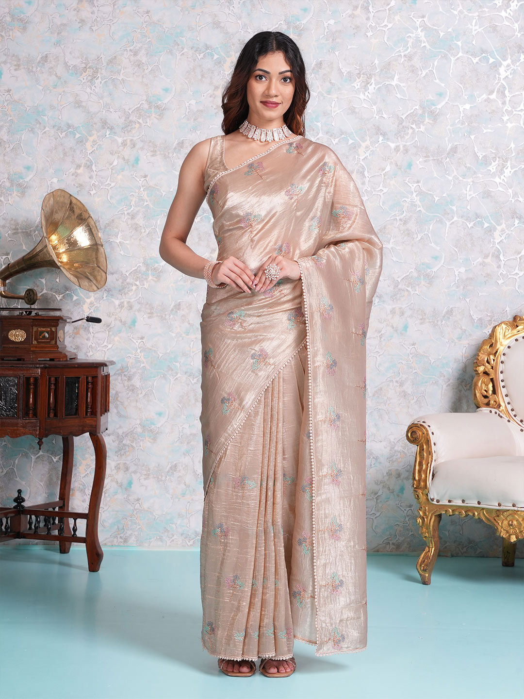 

MIMOSA Floral Embroidered Banarasi Saree, Brown