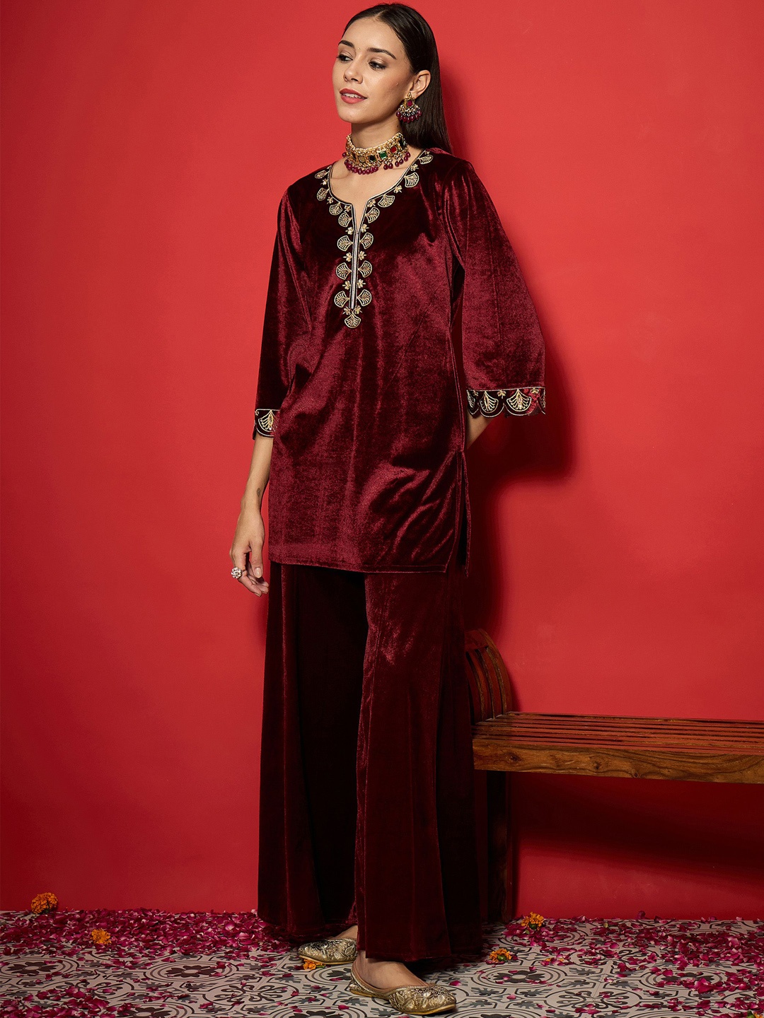 

Shae by SASSAFRAS Women Embroidered Regular Sequinned Velvet Kurti with Palazzos, Maroon