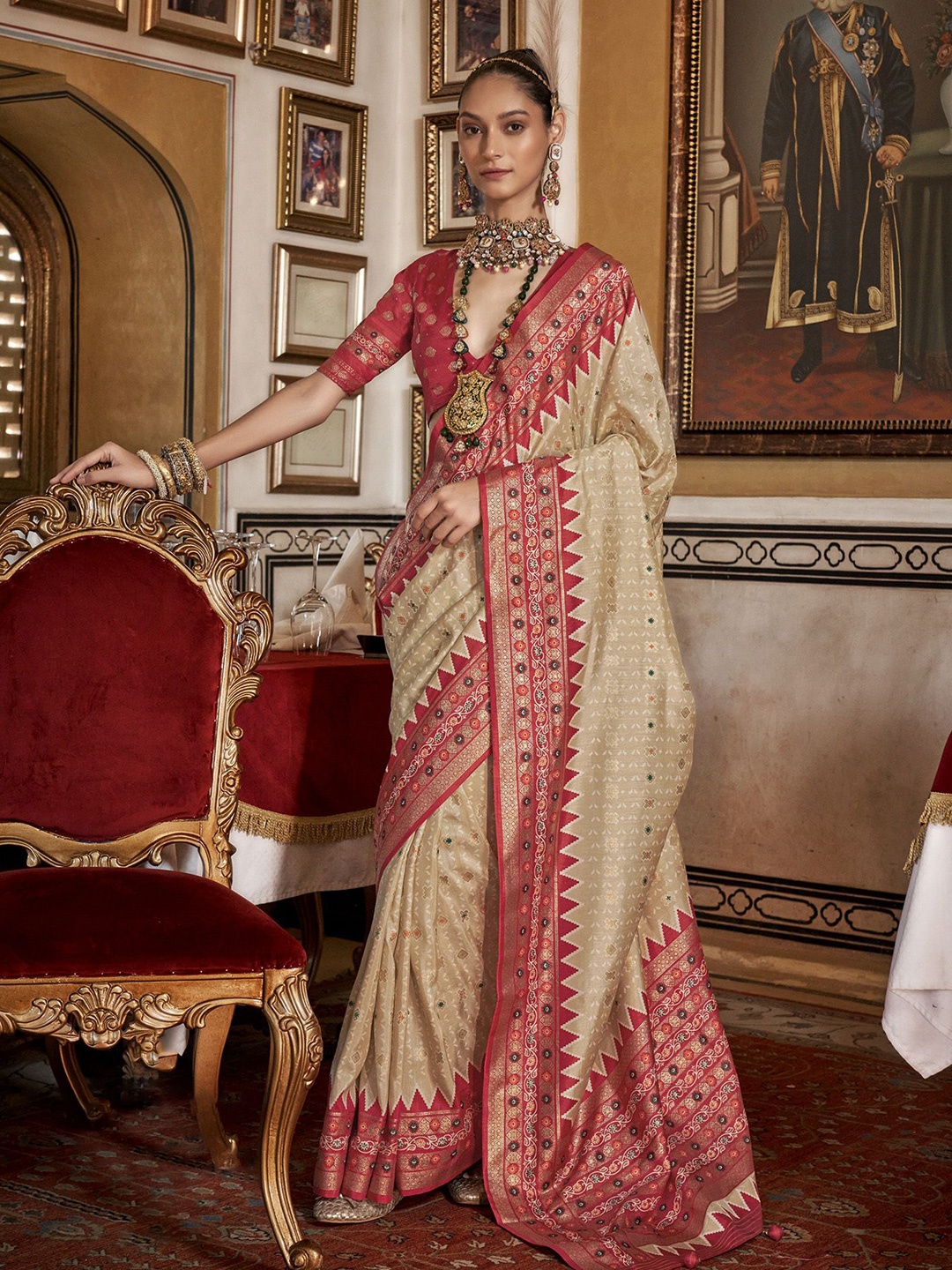 

elora Woven Design Zari Silk Blend Patola Saree, Cream
