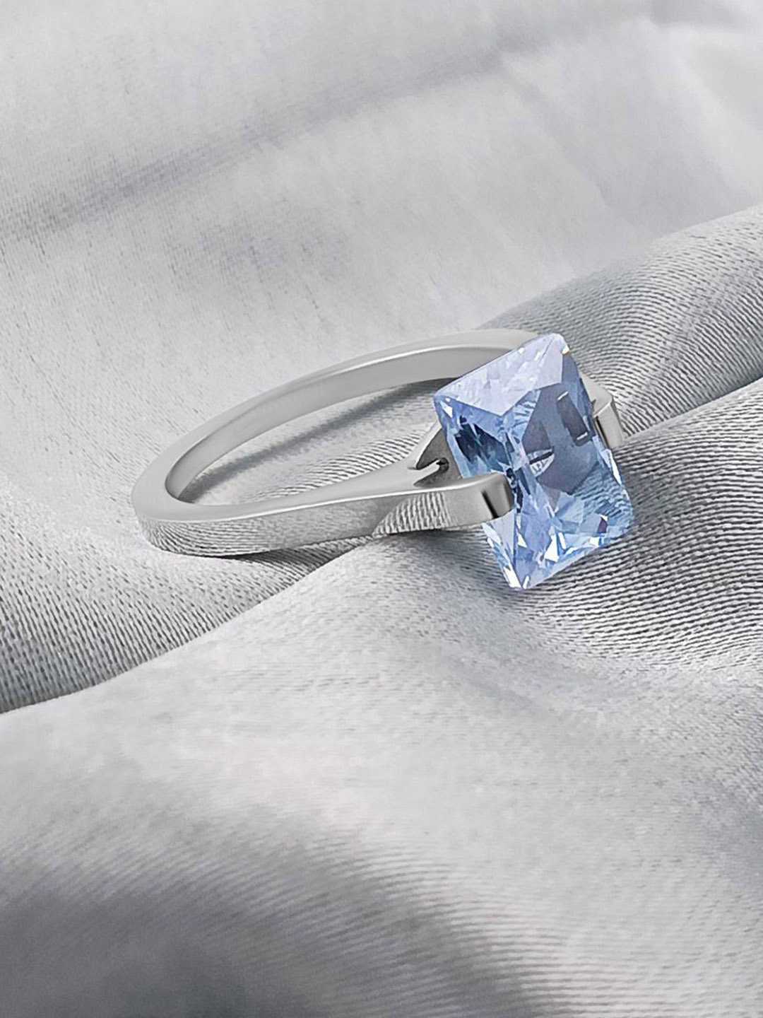 

Saizen Sterling Silver Rhodium Plated CZ Stone Studded Finger Ring