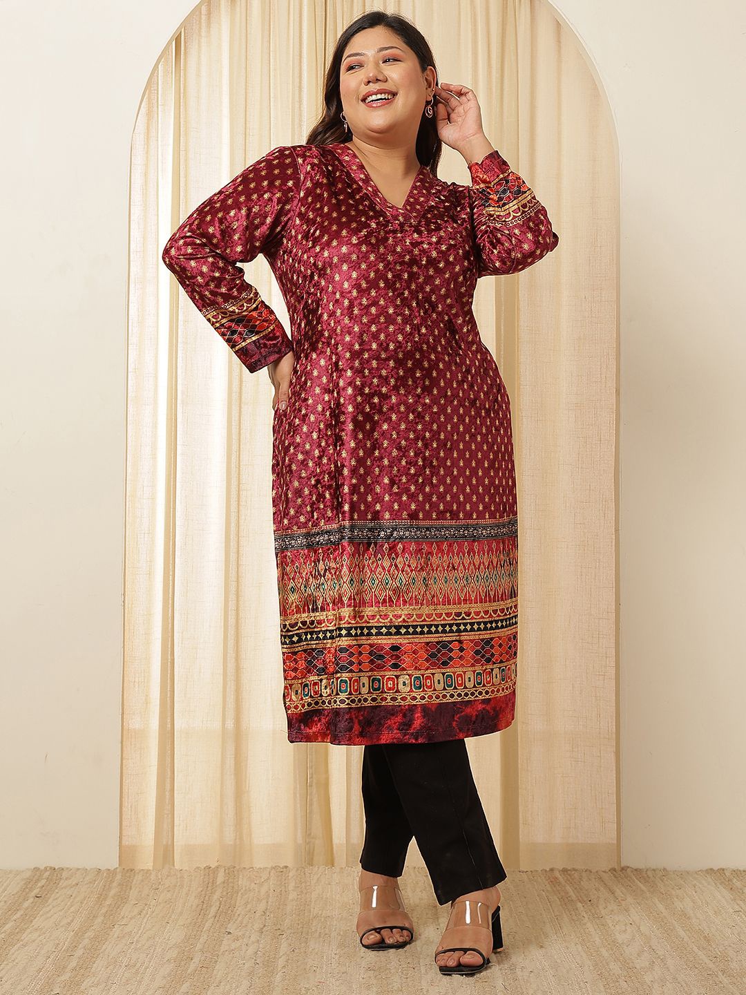 

Amydus Women Ethnic Motifs Printed Thread Work Kurta, Maroon