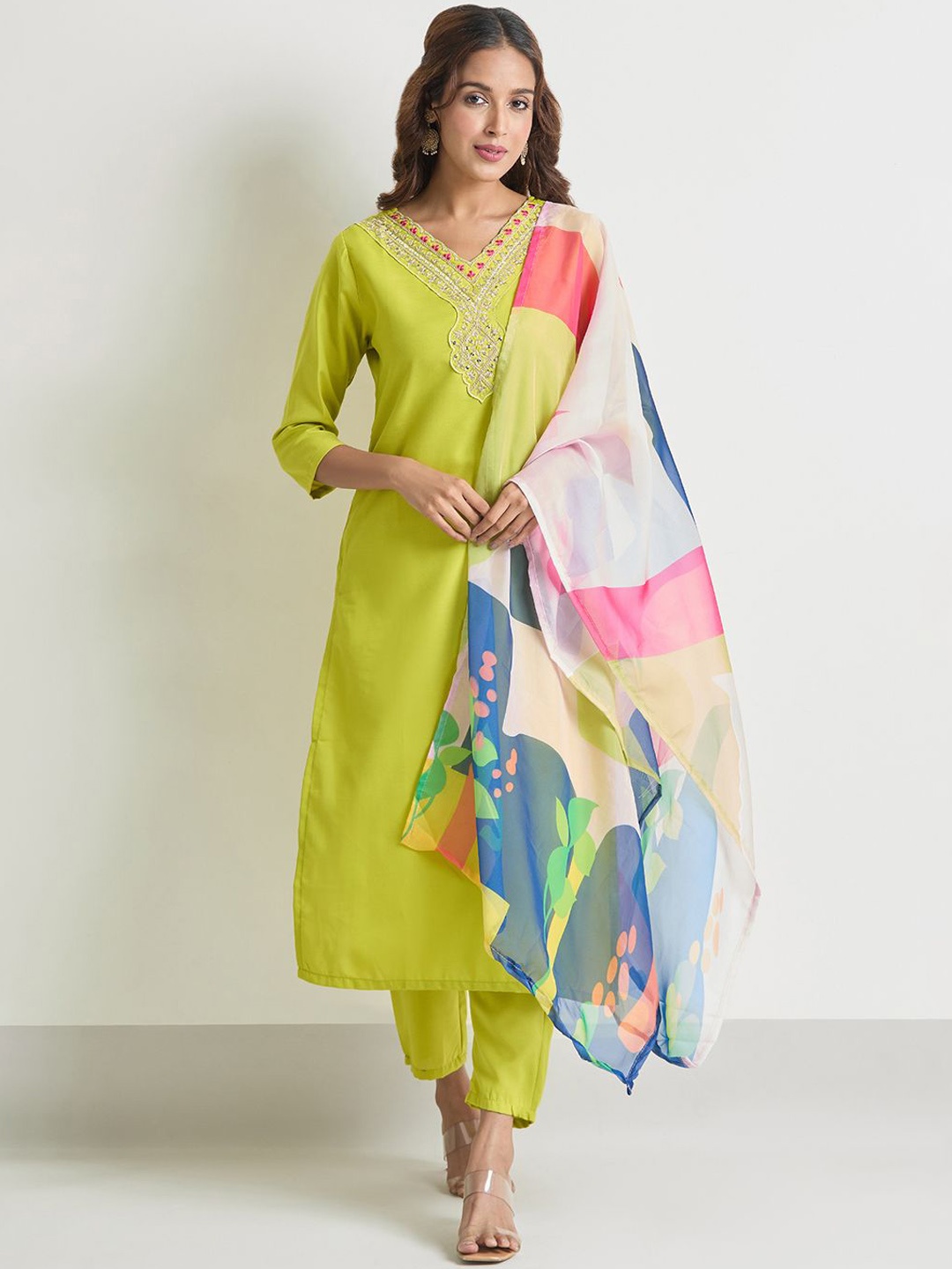 

Samyukta Singhania Women Ethnic Motifs Embroidered Regular Kurta with Trousers & With Dupatta, Green