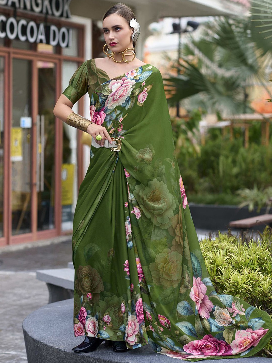 

Mitera Floral Pure Georgette Saree, Green