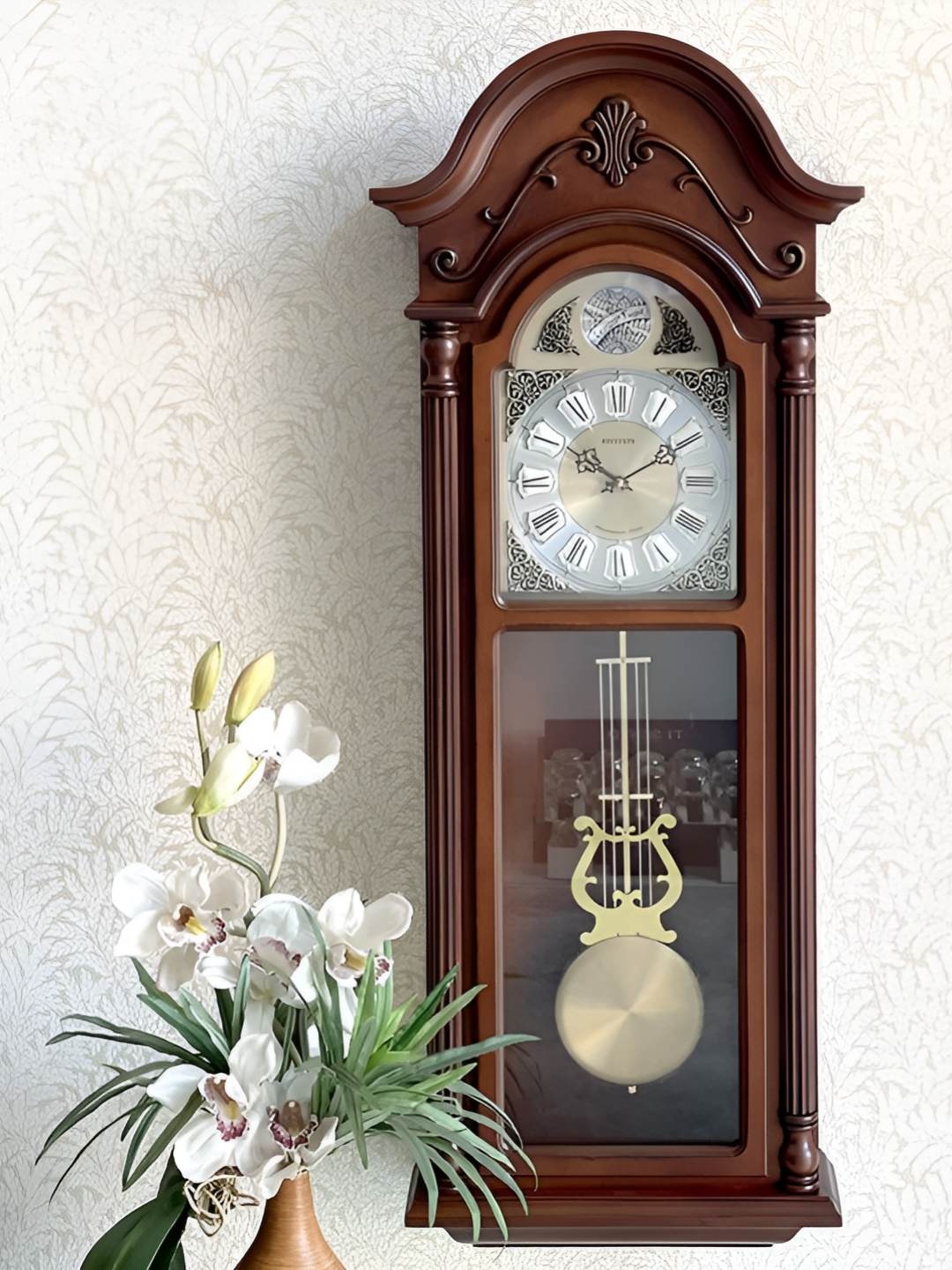 

Rhythm Brown & Gold-Toned Contemporary Wall Clock