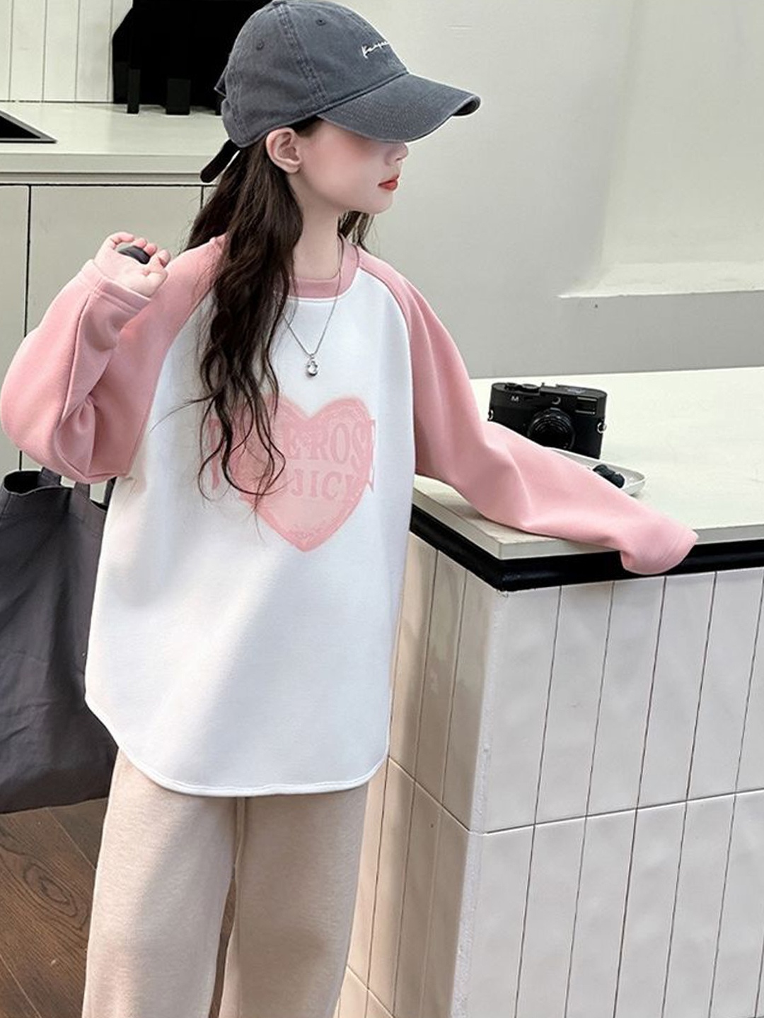 

LULU & SKY Girls Printed Sweatshirt, Pink