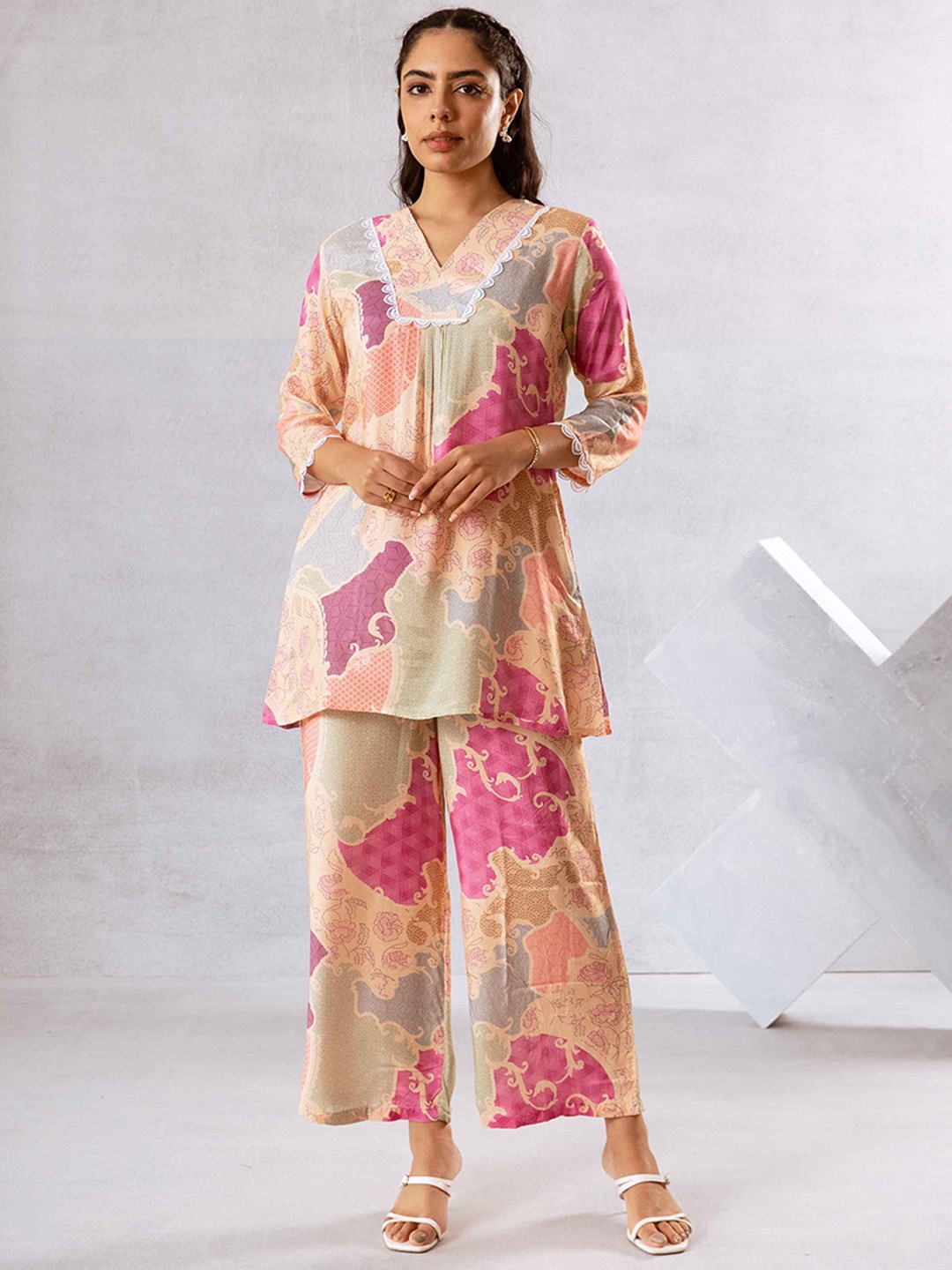 

HUKUM Printed Tunic With Trouser Co-Ords, Pink