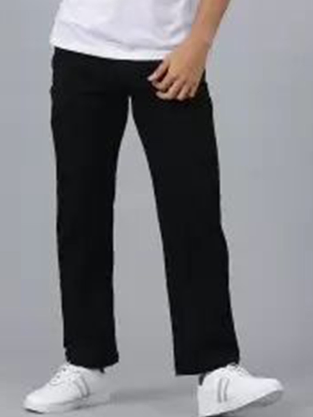 

LINARIA Men Low Distress Jeans, Black