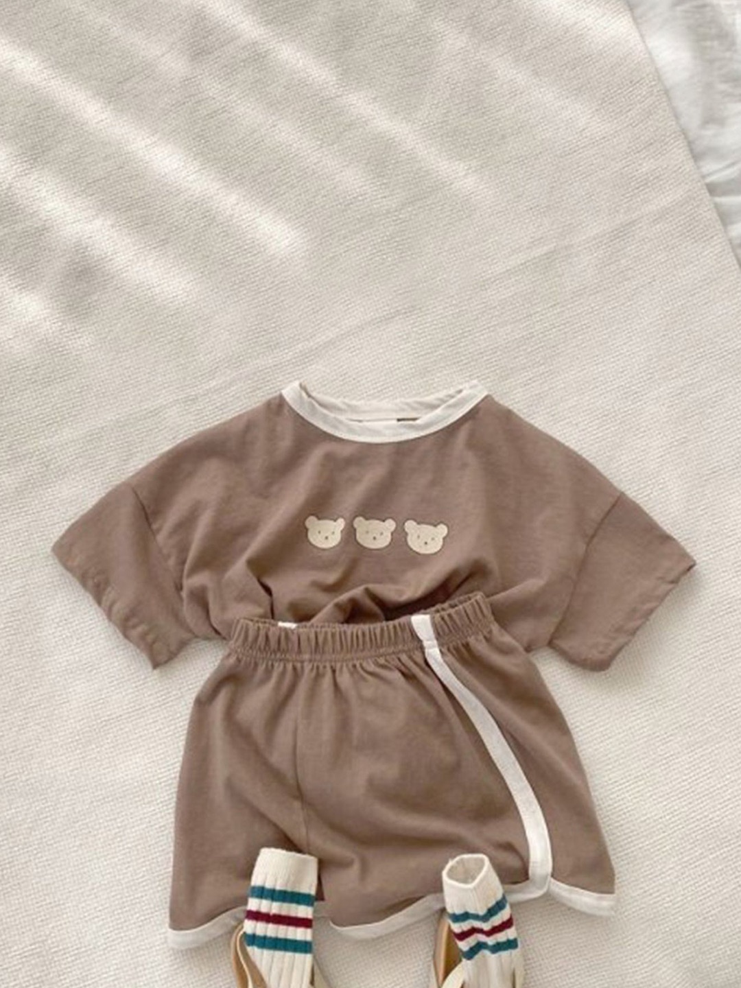 

LULU & SKY Boys Printed T-shirt with Shorts, Brown