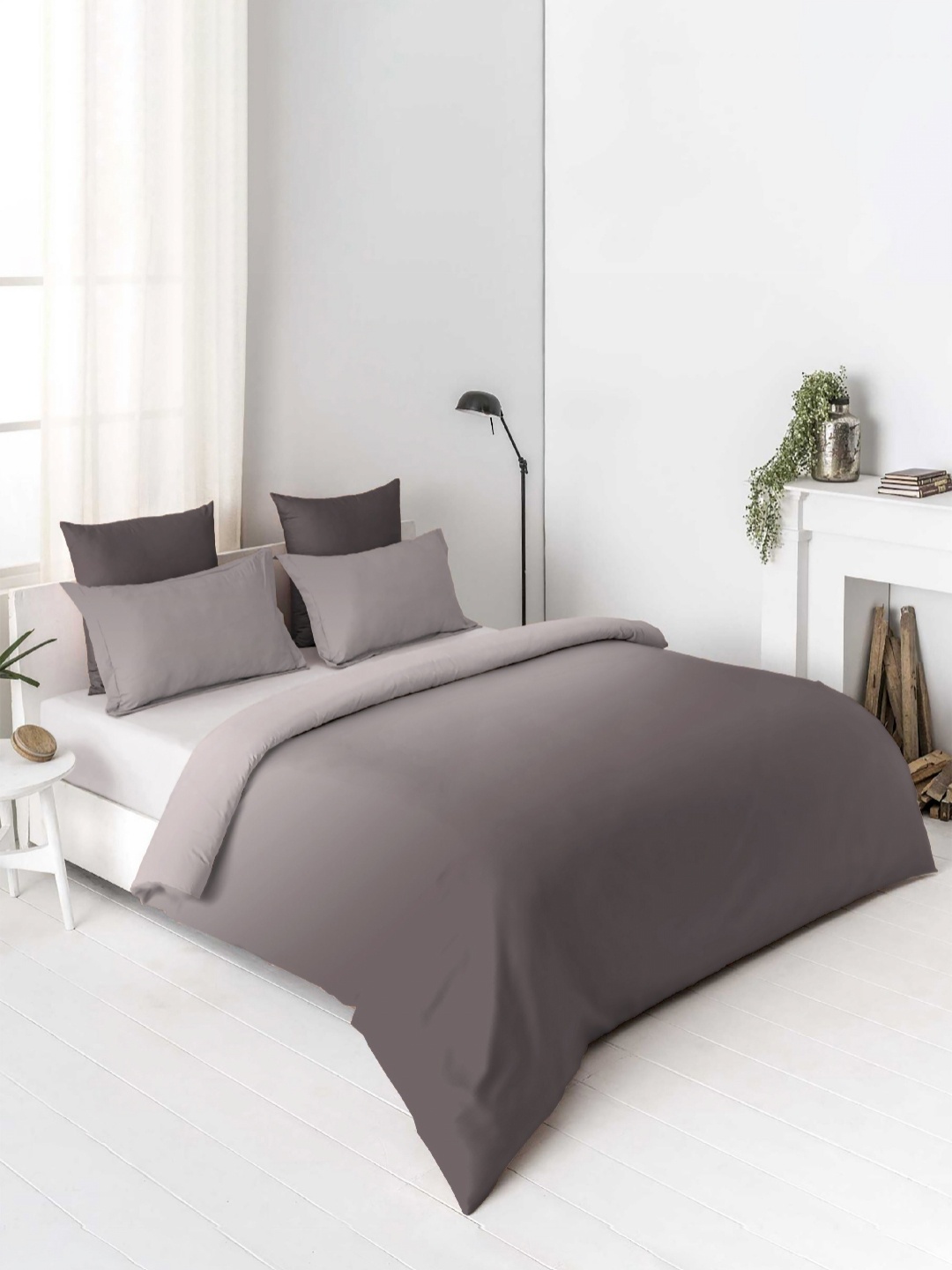 

VINTANA Grey Melange King Bedsheet with 2 Pillow Covers