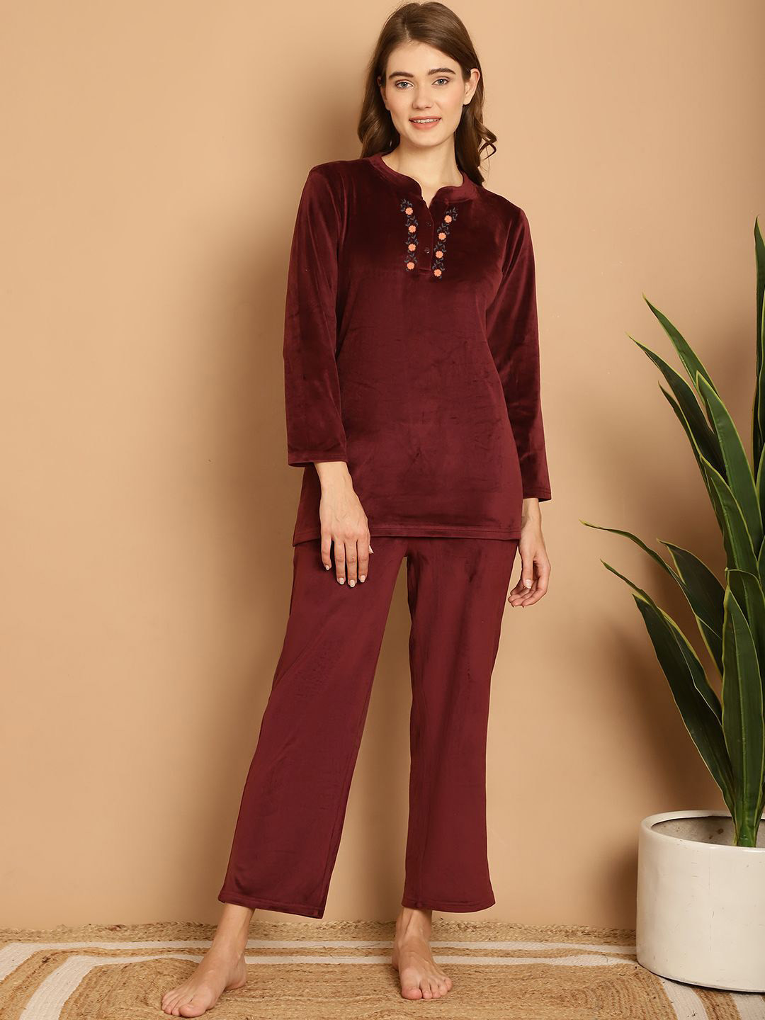 

Aerowarm Women Printed Night suit, Maroon