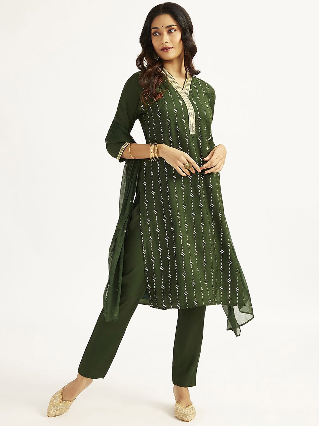 

VASTRAMAY Women Printed Regular Kurta with Pyjamas & With Dupatta, Green