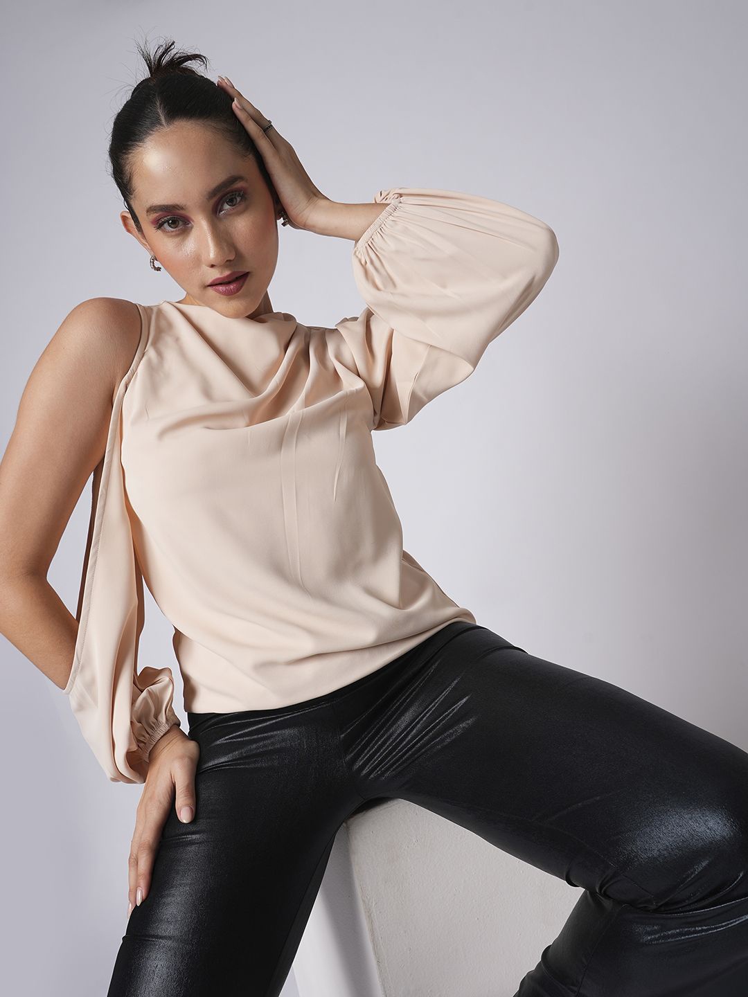 

Globus Cowl Neck Cold-Shoulder Monochrome Top, Khaki