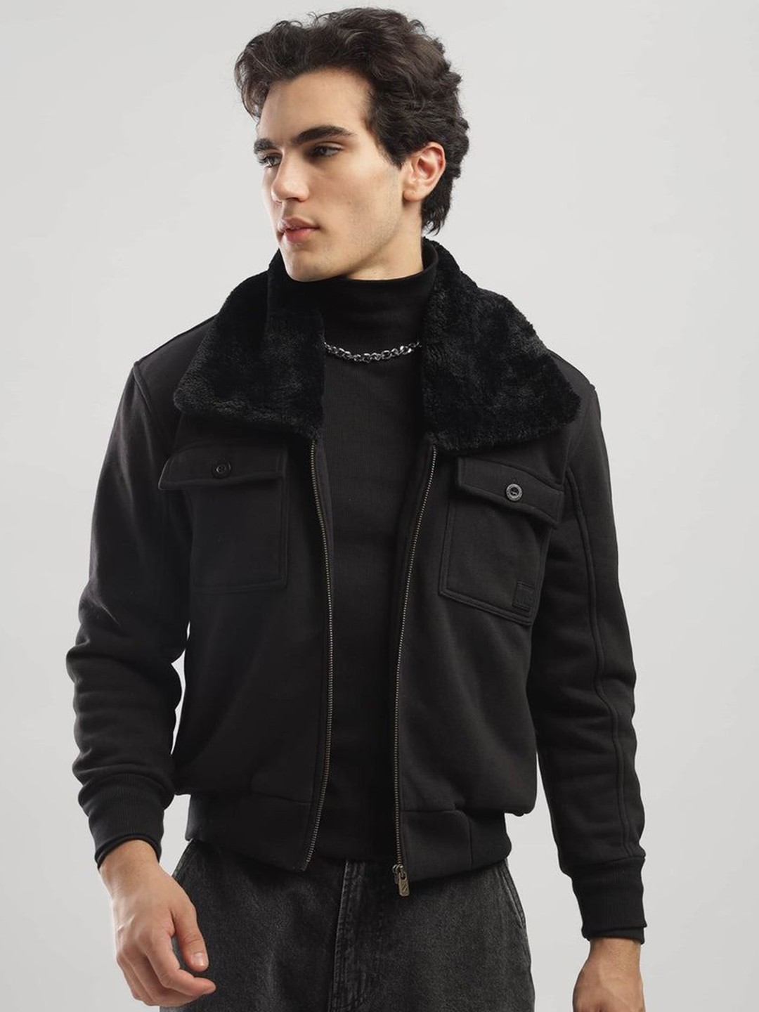 

Overlays Men Brand Logo Quilted Jacket, Black