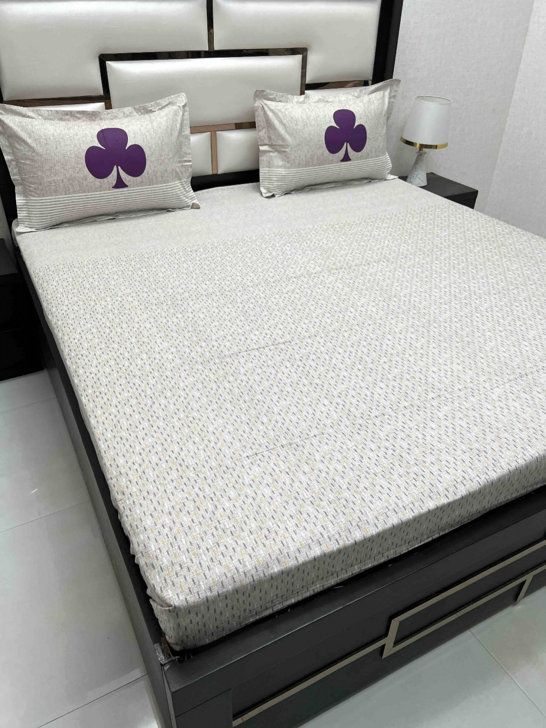 

Pure Decor Lifestyle White Abstract Cotton 260 TC King Bedsheet Set 2.73 m x 2.77 m