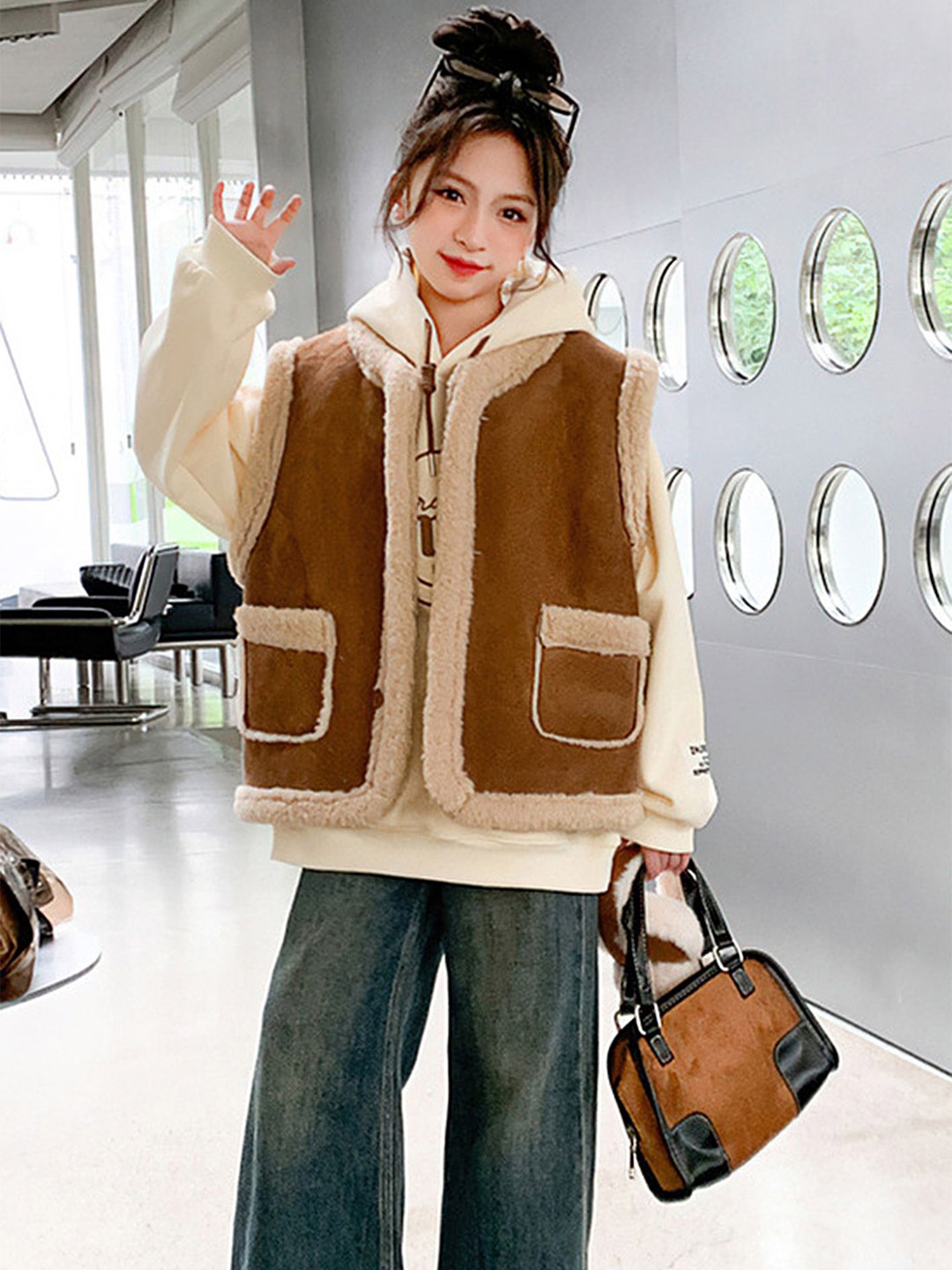 

LULU & SKY Girls Cardigan, Brown