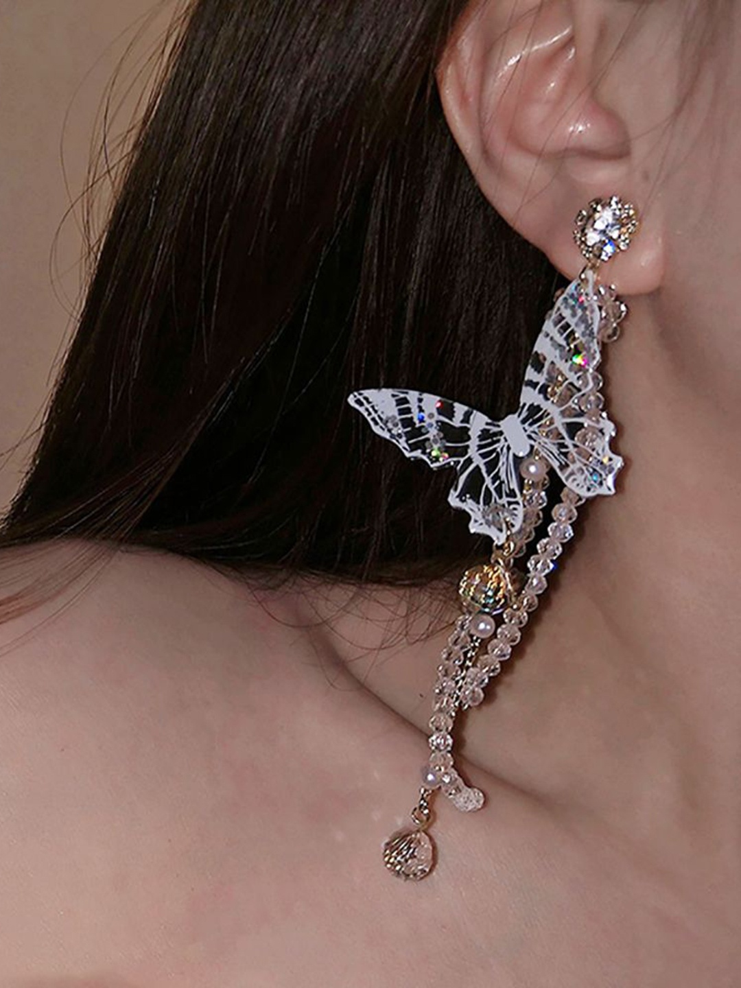 

StyleCast x Revolte Animal Shaped Drop Earrings, White
