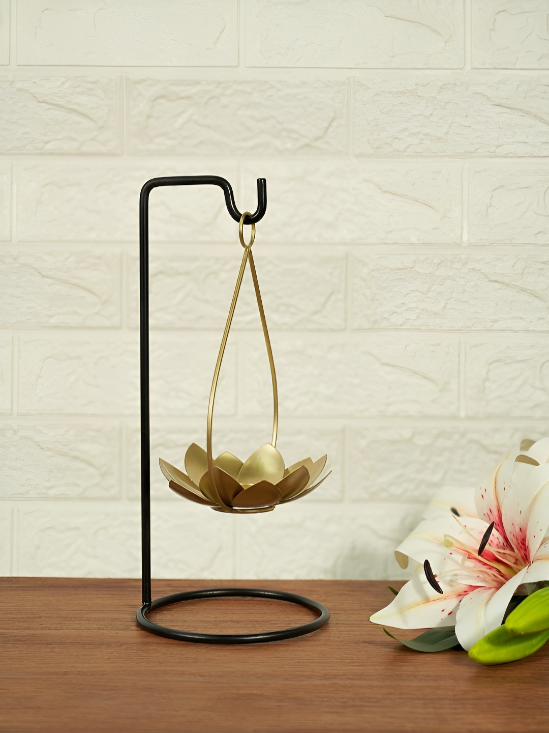 

Living scapes by Pantaloons Gold-Toned Candle Holder