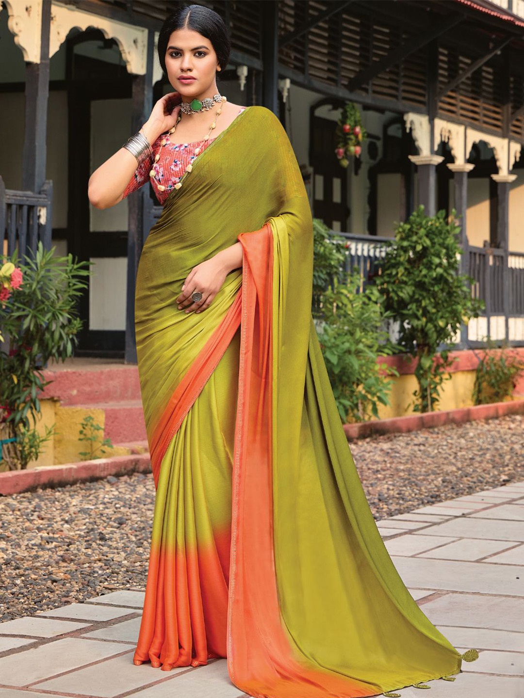 

Mitera Colourblocked Beads and Stones Poly Chiffon Saree, Green