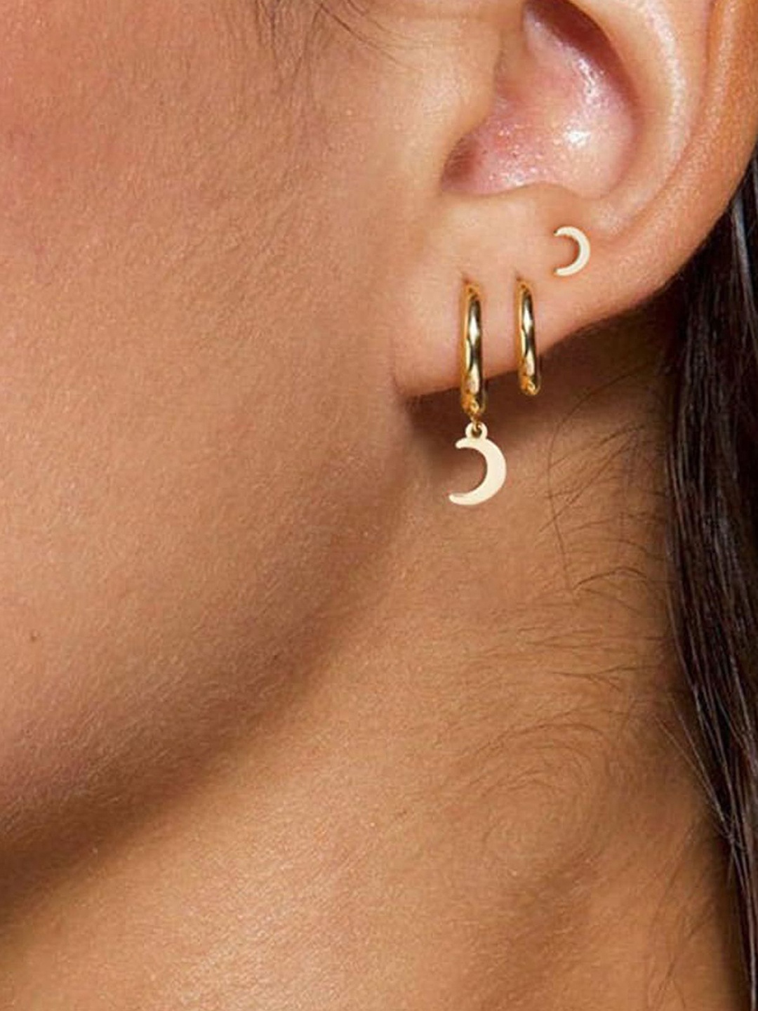 

StyleCast x Revolte Classic Studs Earrings, Gold