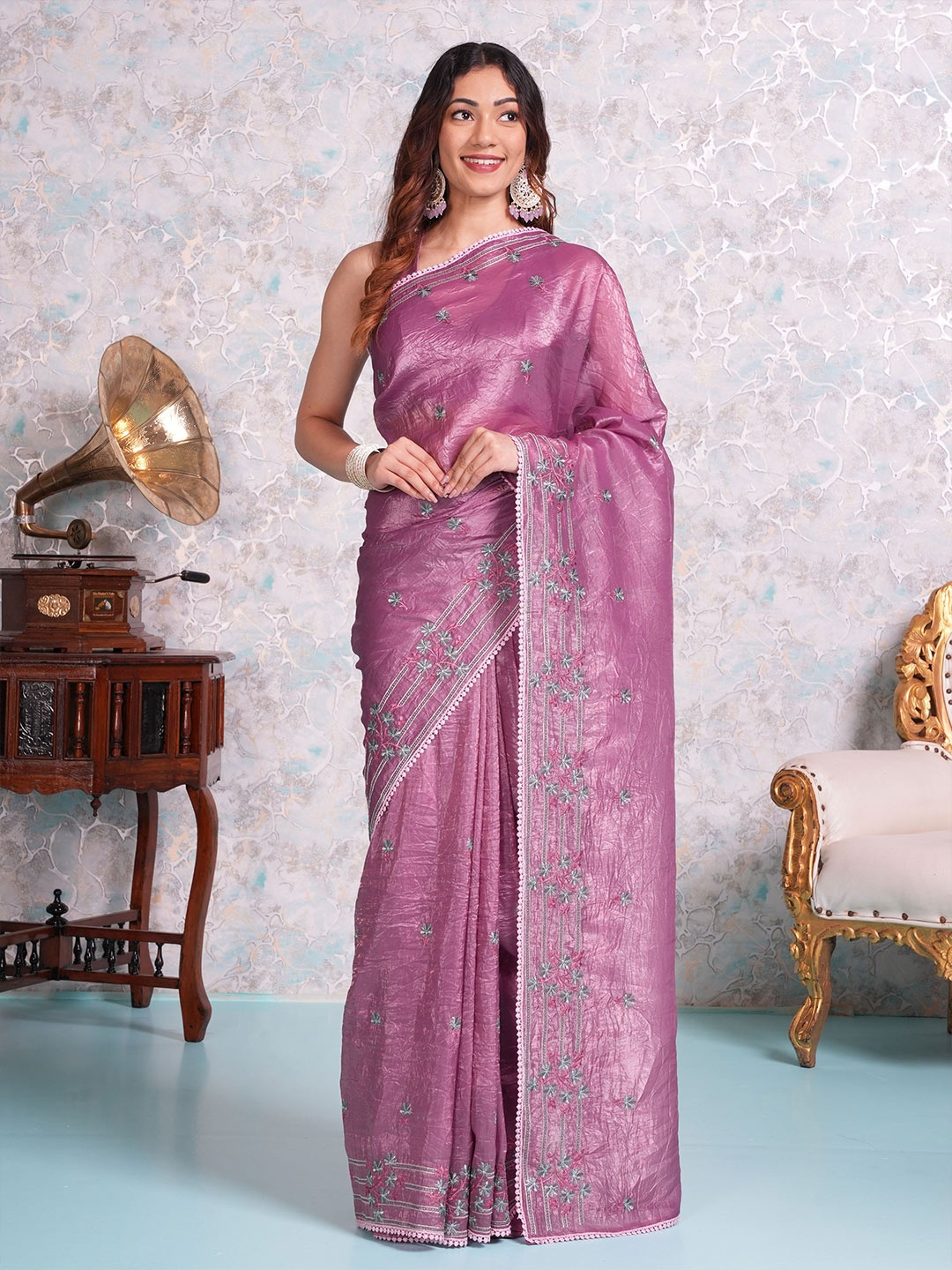 

MIMOSA Floral Silk Blend Banarasi Saree, Purple