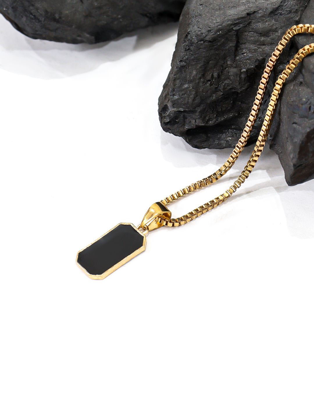 

KRENOZ Gold Plated Pendant With Chain