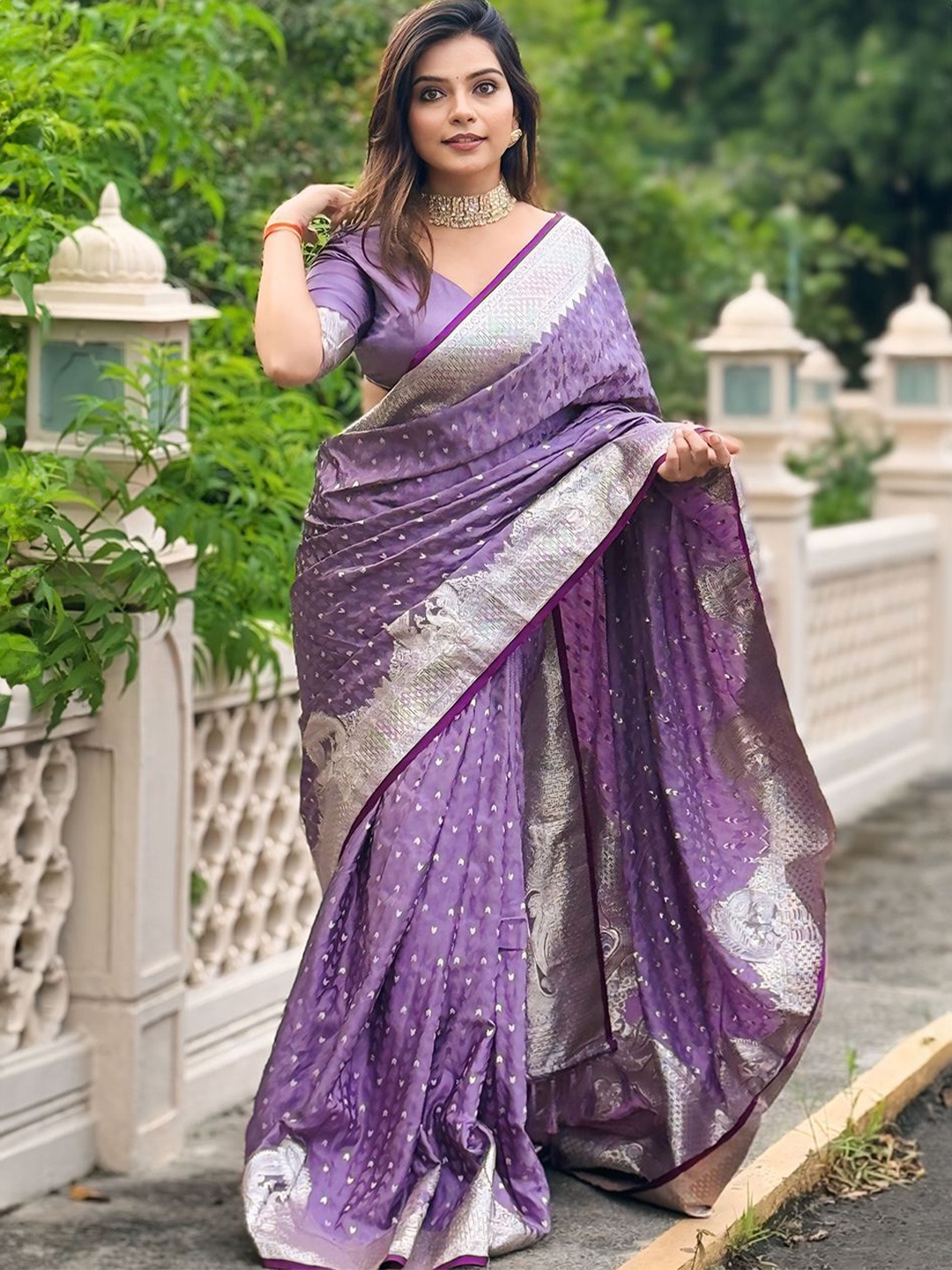 

LeeliPeeri Designer Silk Blend Designer Banarasi Saree, Purple