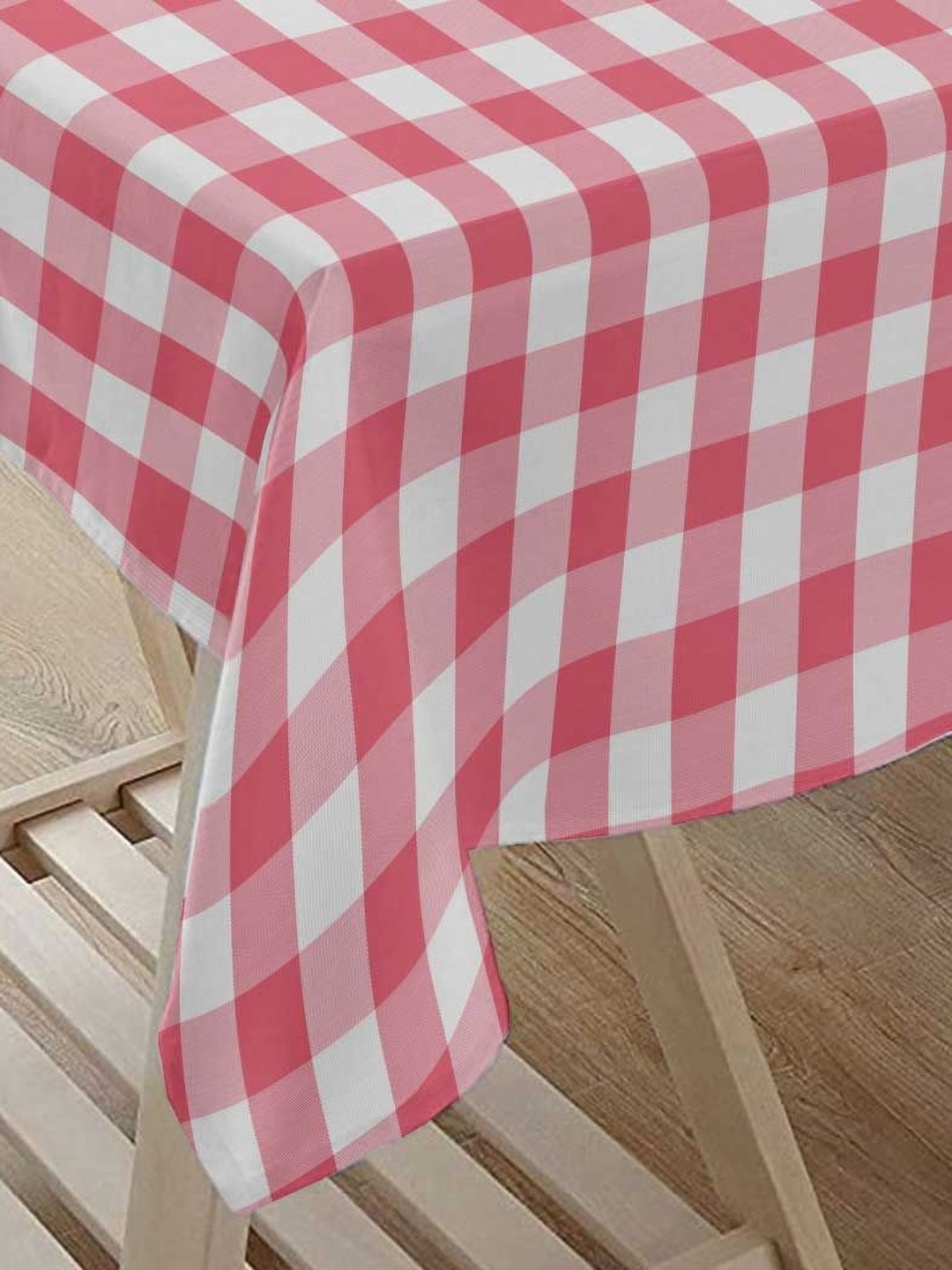 

Lushomes Pink & White Checked Printed Cotton 4-Seater Table Cover