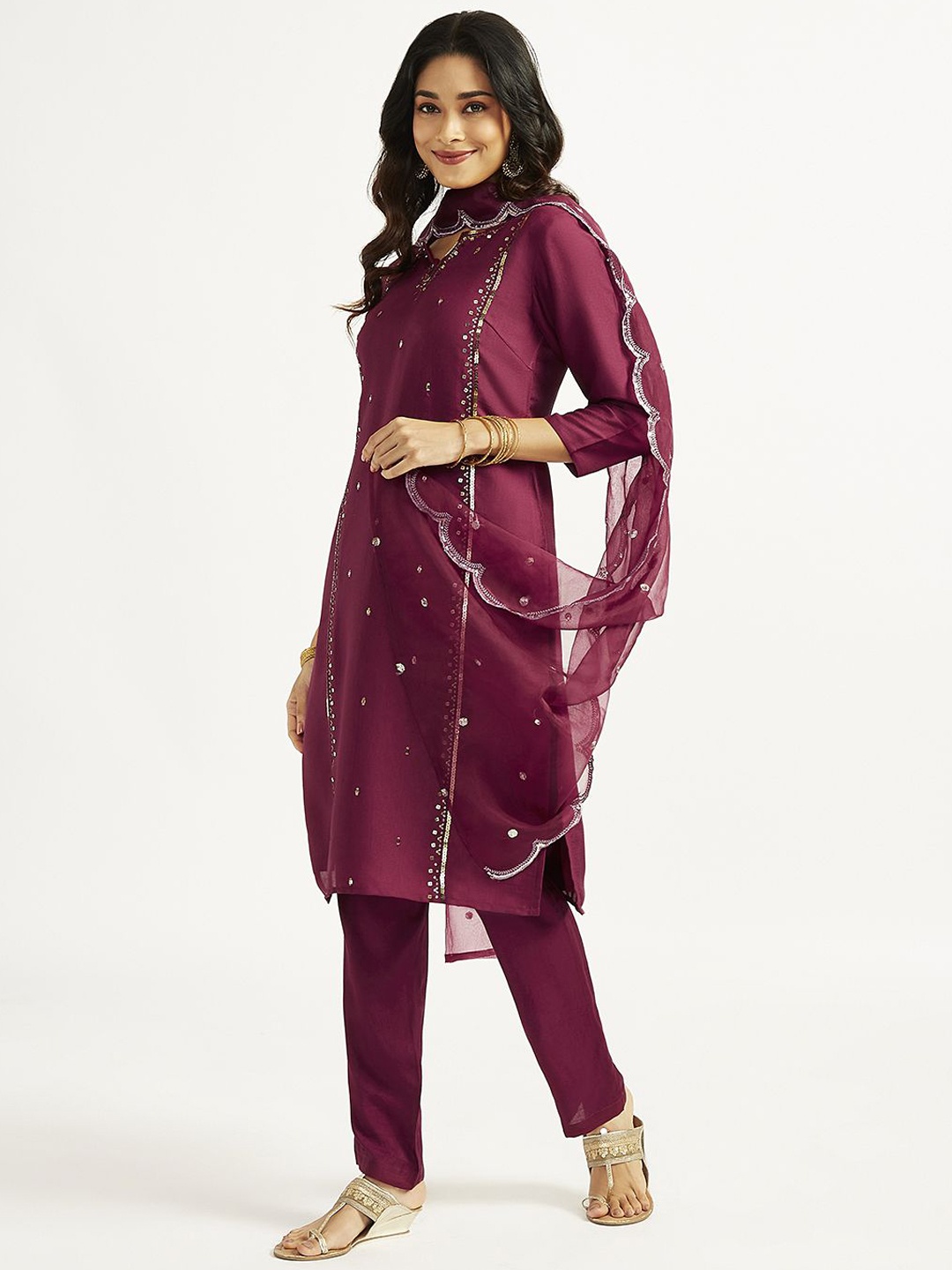 

VASTRAMAY Women Embroidered Regular Sequinned Kurta with Pyjamas & With Dupatta, Burgundy