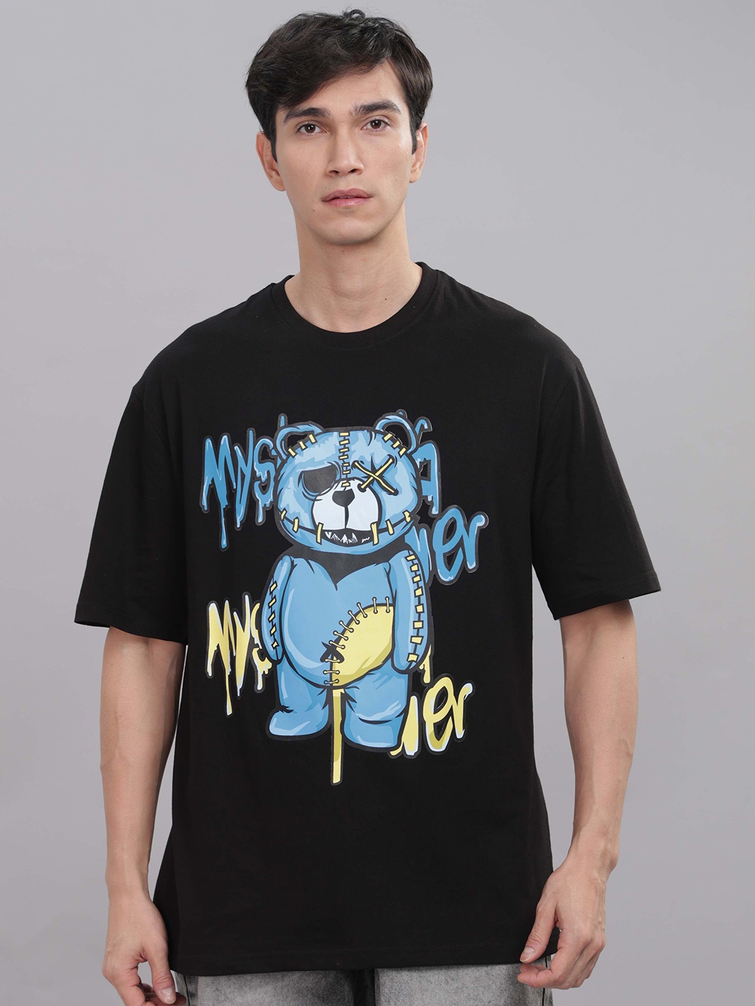

TOMHIDDLE Men Printed Applique T-shirt, Black