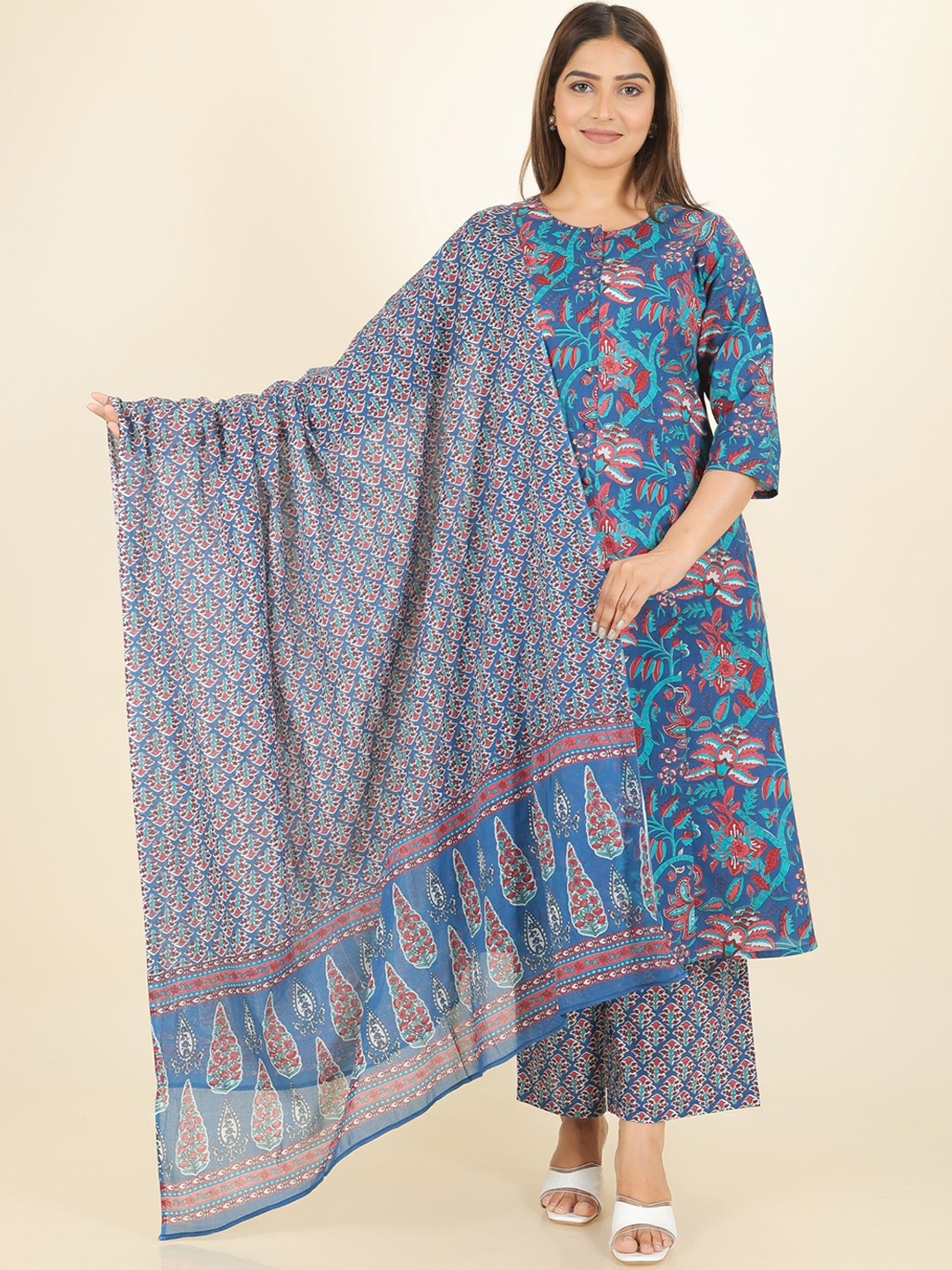 

Aramya Women Floral Printed Regular Sequinned Pure Cotton Kurta with Palazzos & With Dupatta, Blue