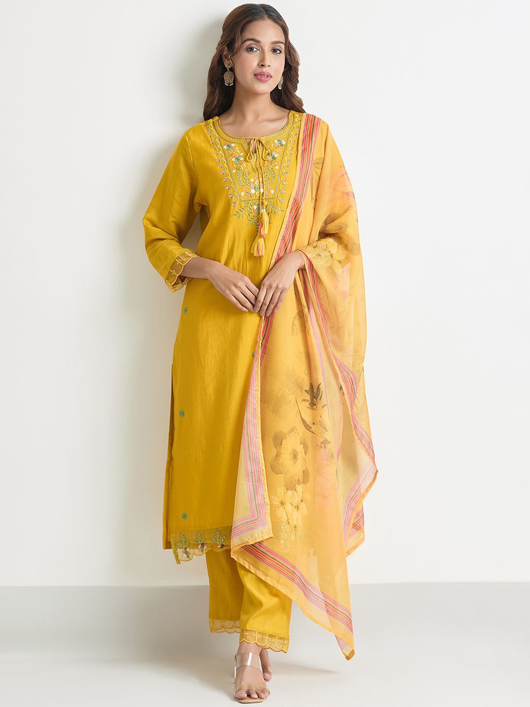 

Samyukta Singhania Women Floral Embroidered Regular Thread Work Chanderi Cotton Kurta with Trousers & With, Yellow