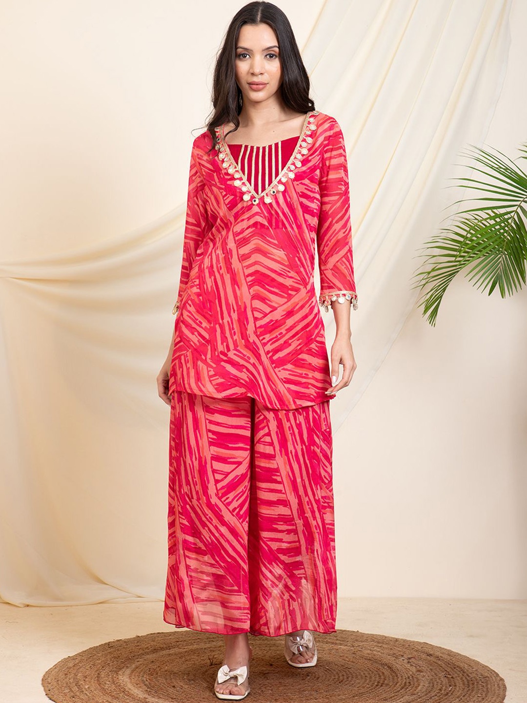 

DEEBACO Printed Three-Quarter Sleeves Tunic with Top & Palazzos, Magenta