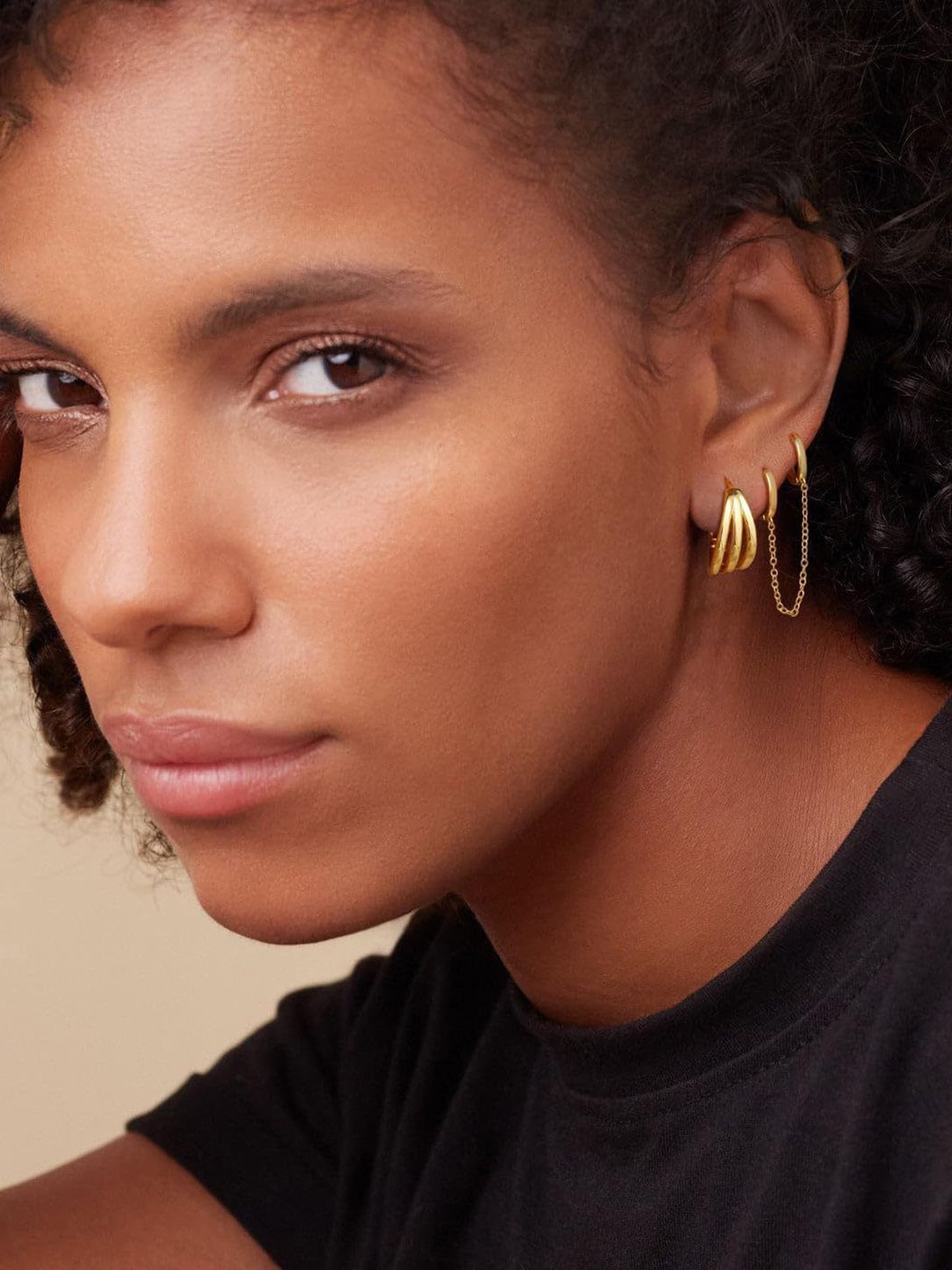 

StyleCast x Revolte Classic Studs Earrings, Gold