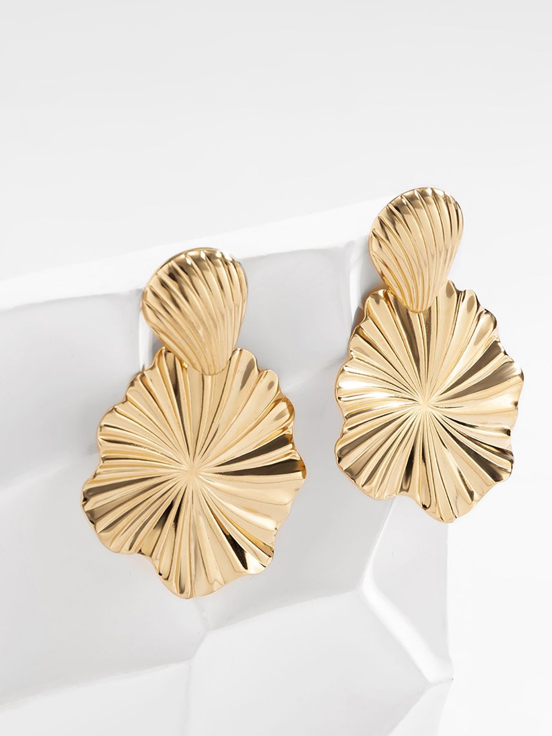 

StyleCast x Revolte Floral Studs Earrings, Gold