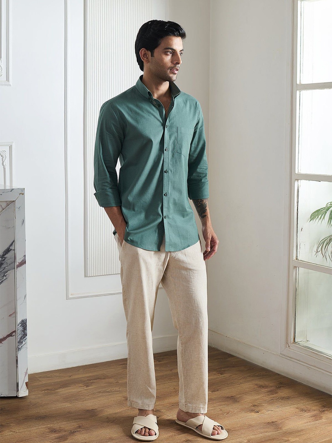 

Beyours Men Classic Opaque Casual Shirt, Green