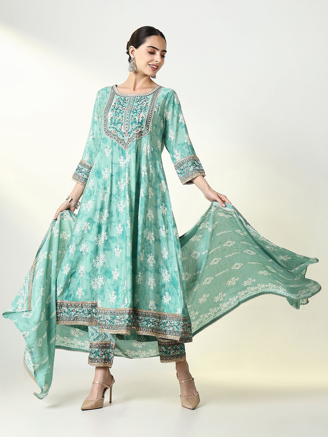 

SHOWOFF Women Ethnic Motifs Printed Panelled Mirror Work Kurta with Trousers & With Dupatta, Green