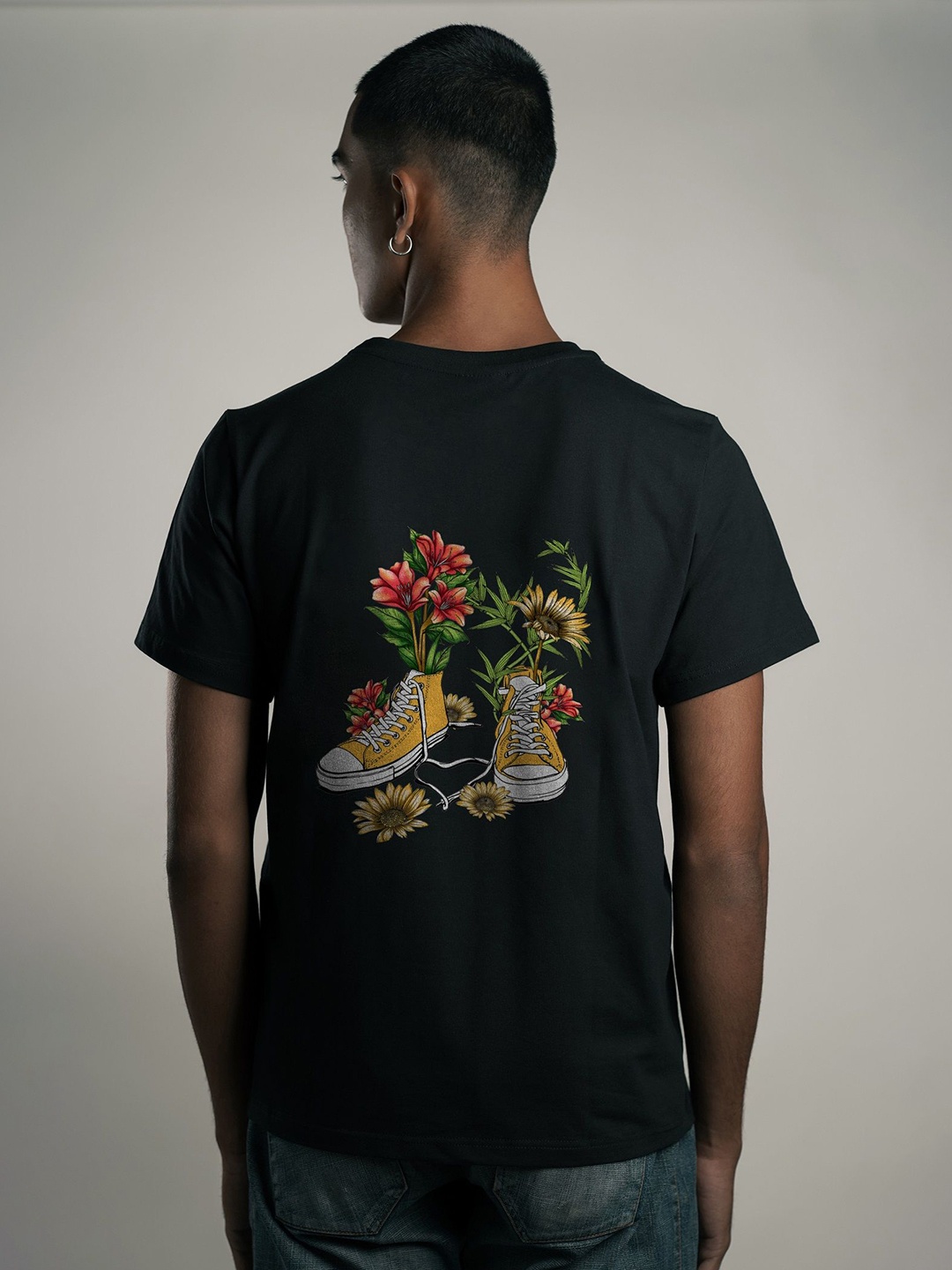 

EKSDEE Men Floral Pockets T-shirt, Black