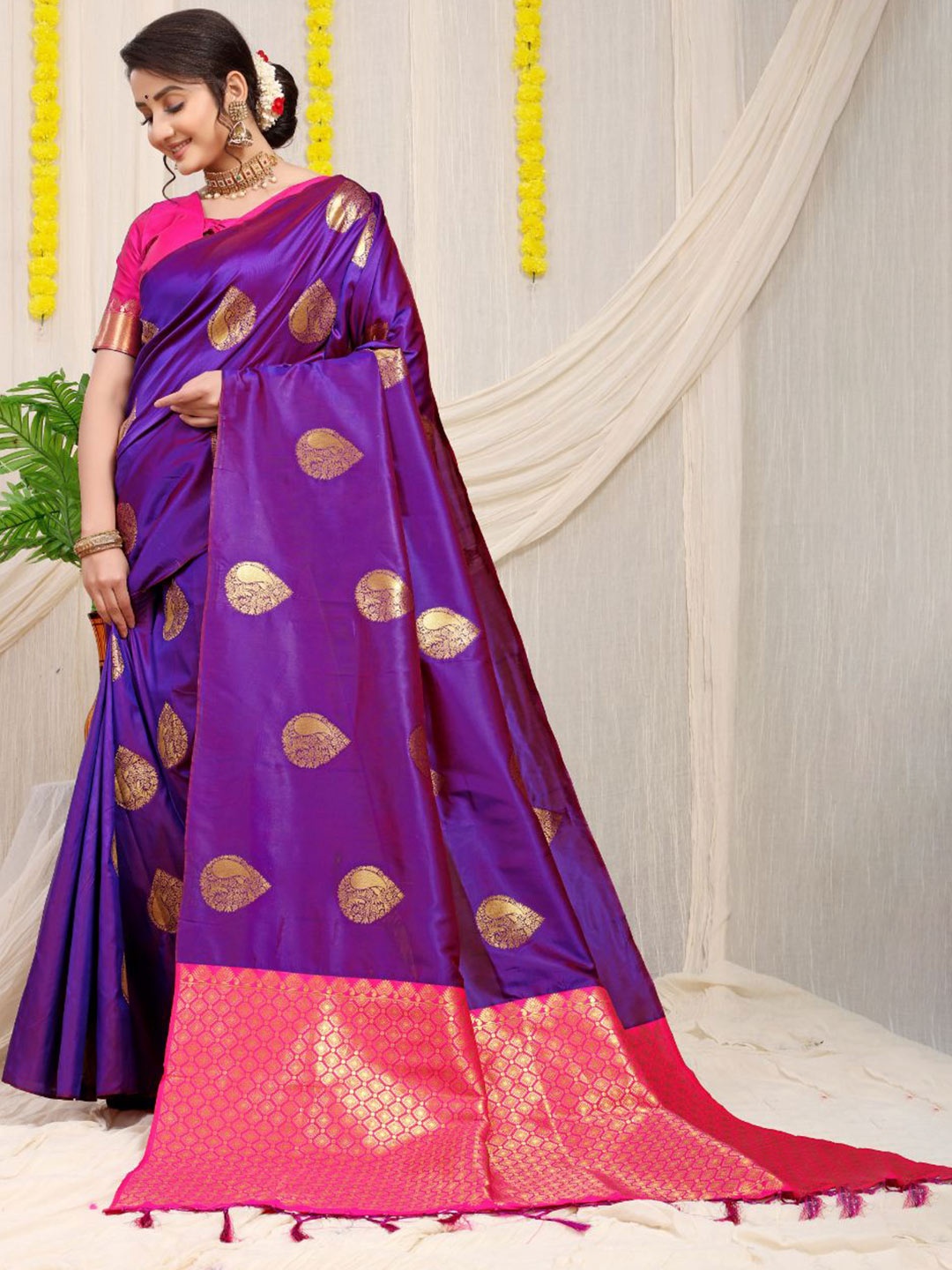 

Royal Rajgharana Saree Woven Design Zari Pure Silk Banarasi Sarees, Purple