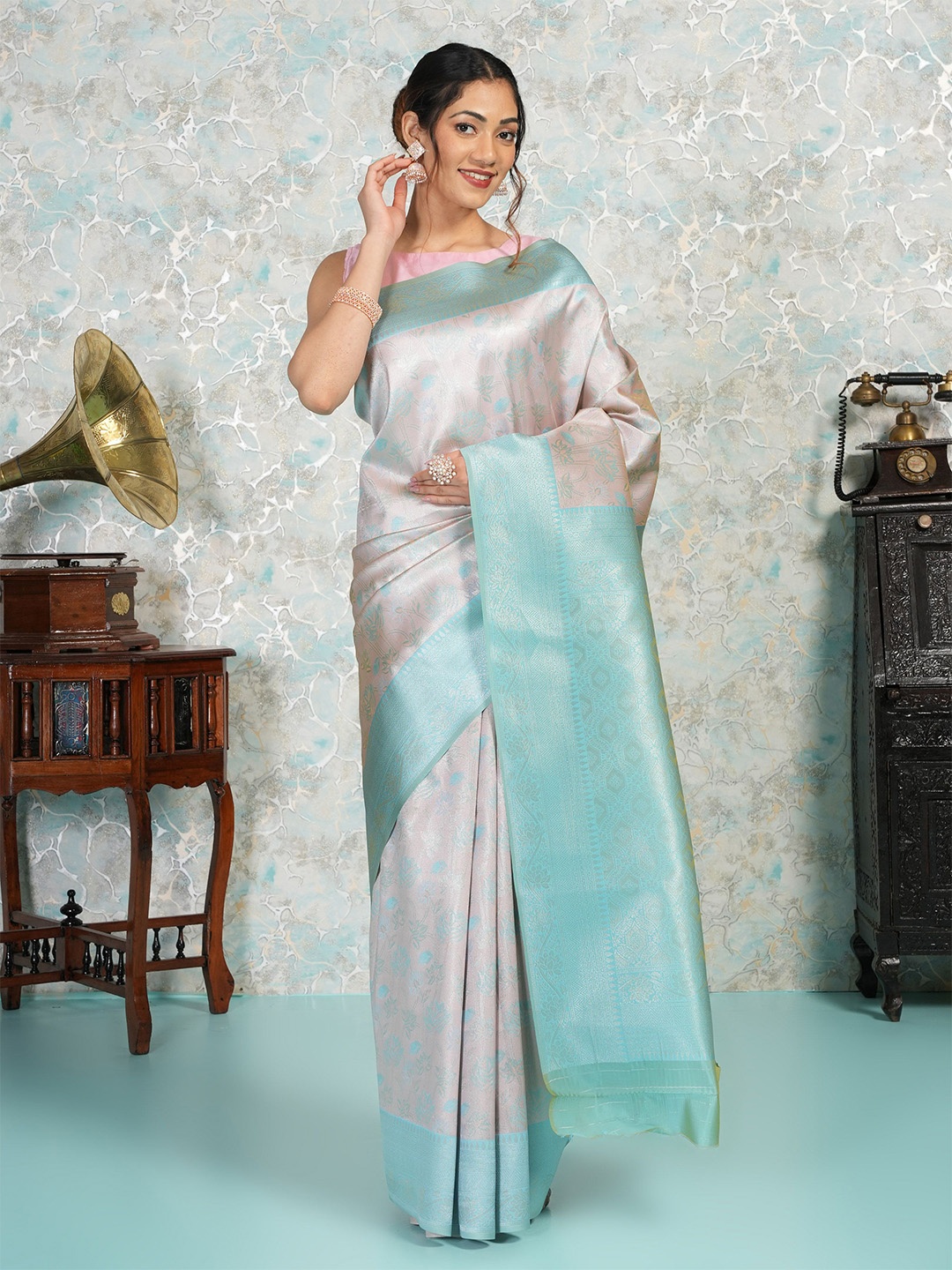 

MIMOSA Floral Woven Design Zari Kanjeevaram Saree, Grey