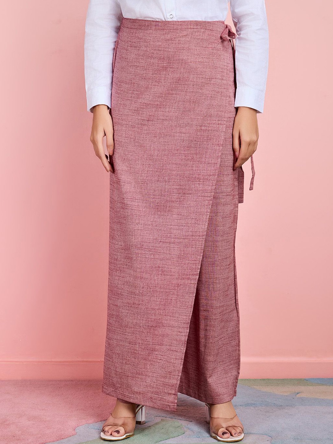 

Komarri U Women Low-Rise Trousers, Pink
