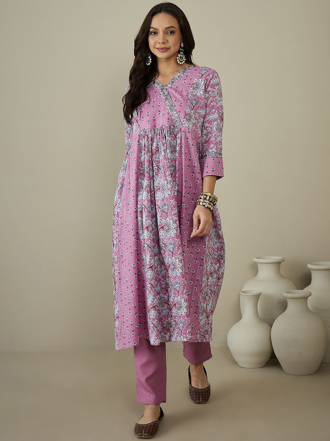 

MASSTANI BY INDDUS Women Floral Printed Angrakha Sequinned Kurta with Trousers, Pink