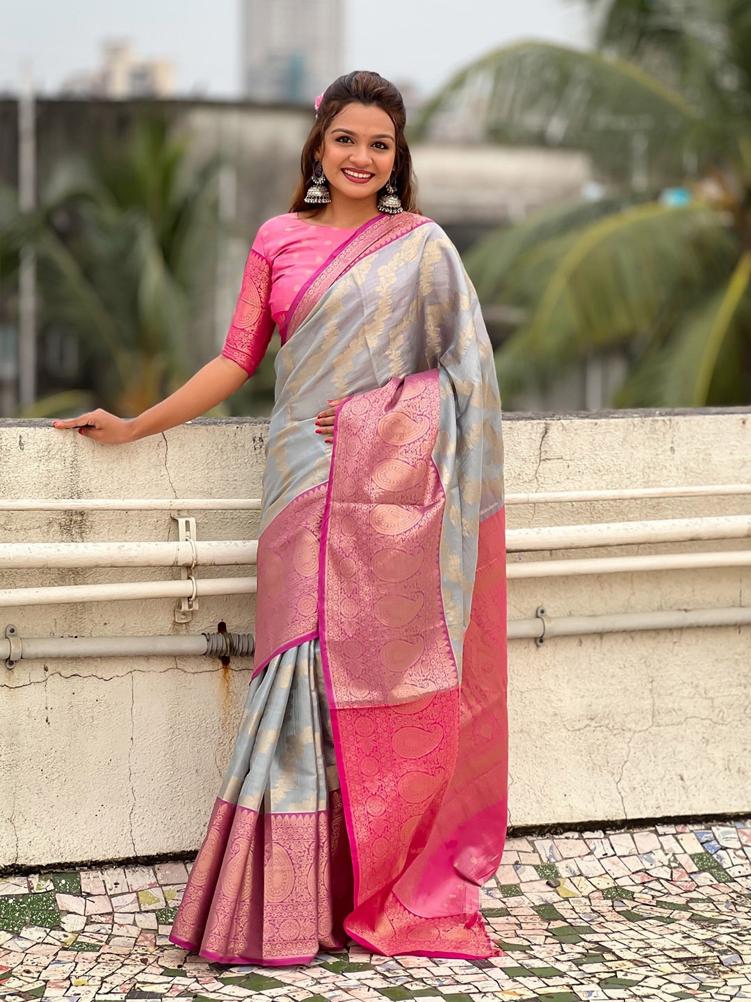 

LeeliPeeri Designer Floral Zari Silk Blend Paithani Saree, Grey