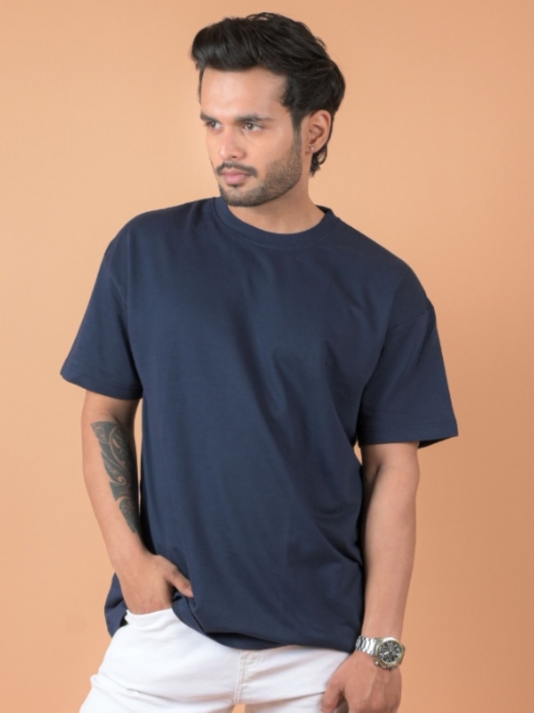 

INDIAN THREADS Men Pure Cotton Pockets T-shirt, Navy blue
