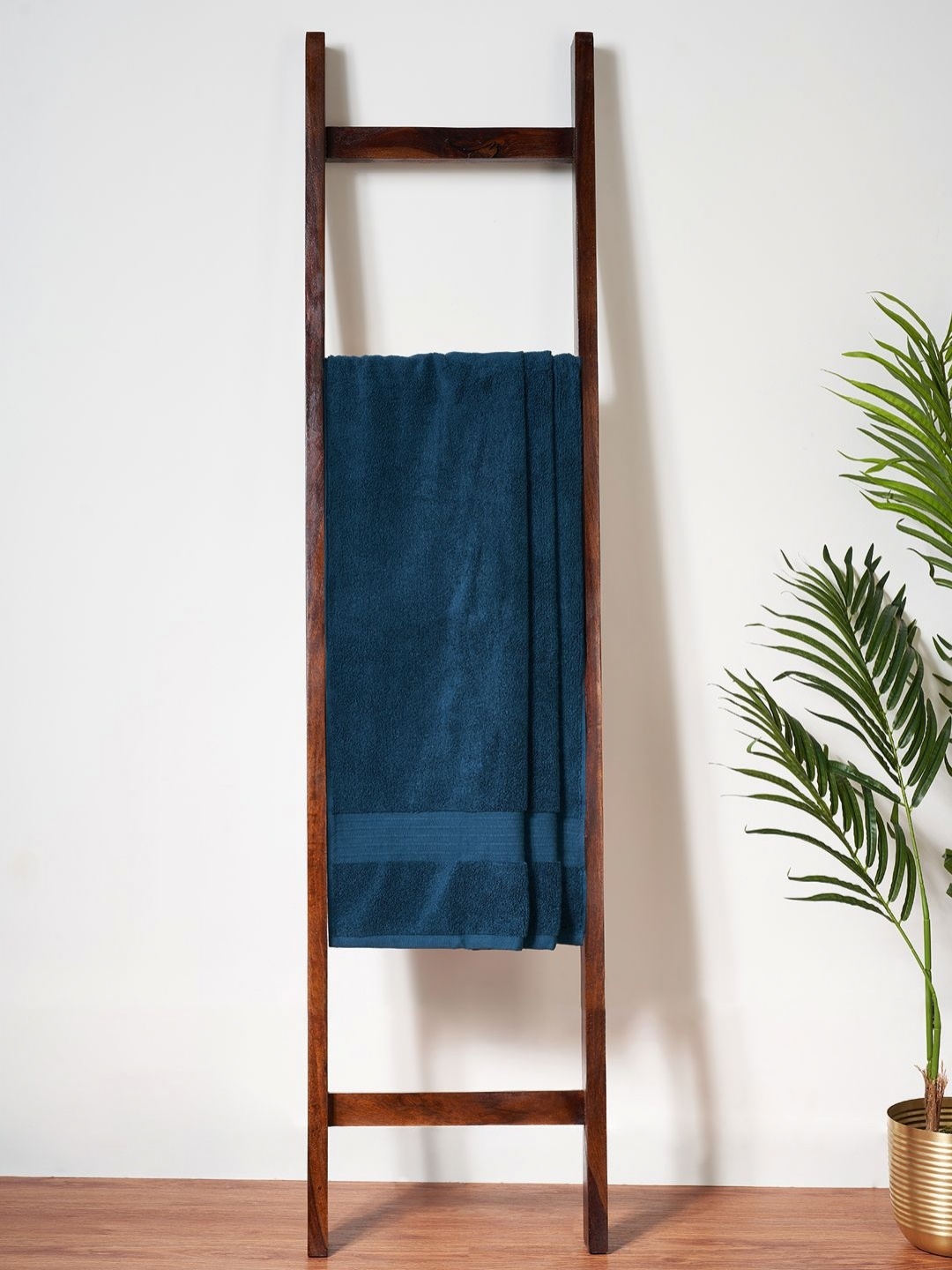 

Living scapes by Pantaloons Teal 1 Cotton 550 GSM Bath Towel